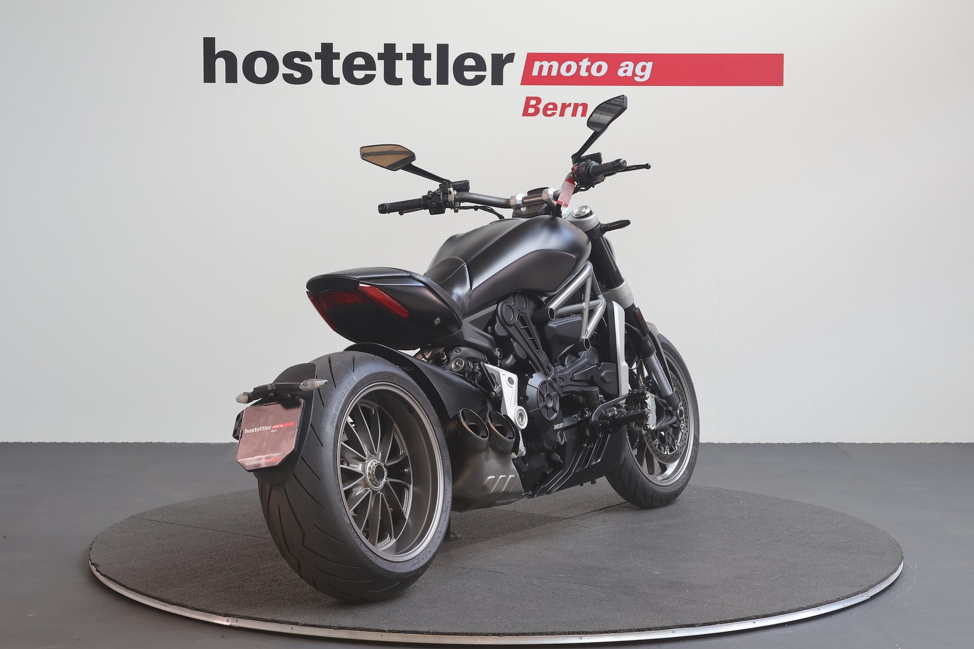 DUCATI 1260 X Diavel-showroom-element-2