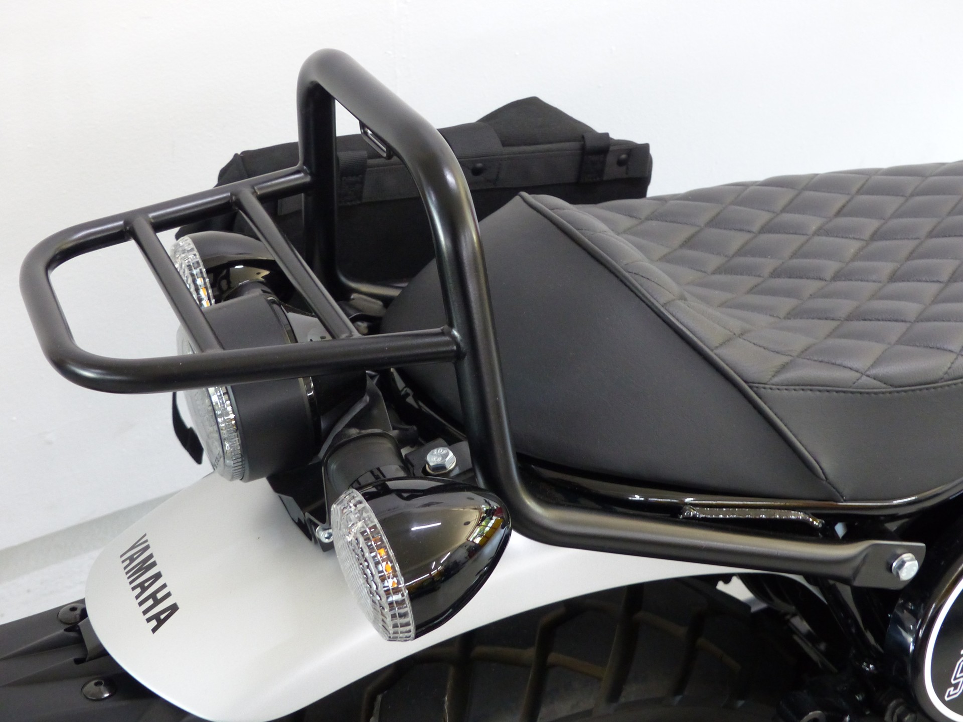 YAMAHA SCR 950 ABS mit Zubehör-image-7