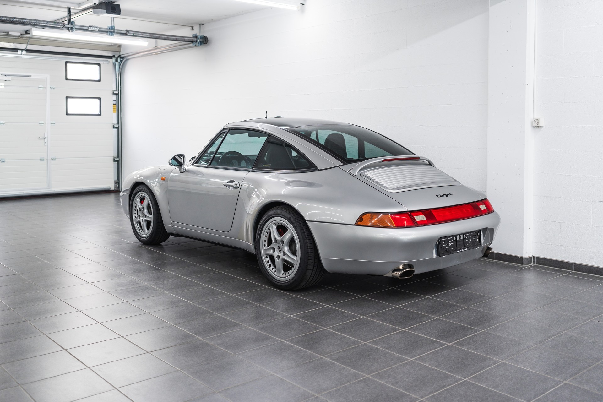 PORSCHE 911 Targa-image-4