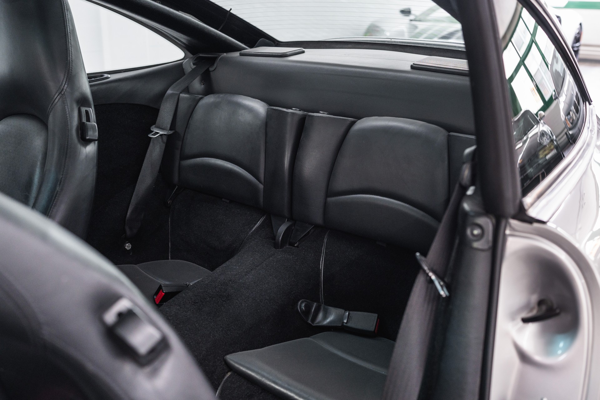 PORSCHE 911 Targa-image-12