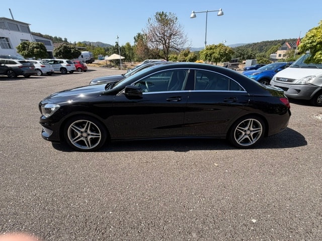 MERCEDES-BENZ CLA 200 AMG Line 7G-DCT-image-3