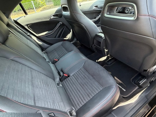 MERCEDES-BENZ CLA 200 AMG Line 7G-DCT-image-6
