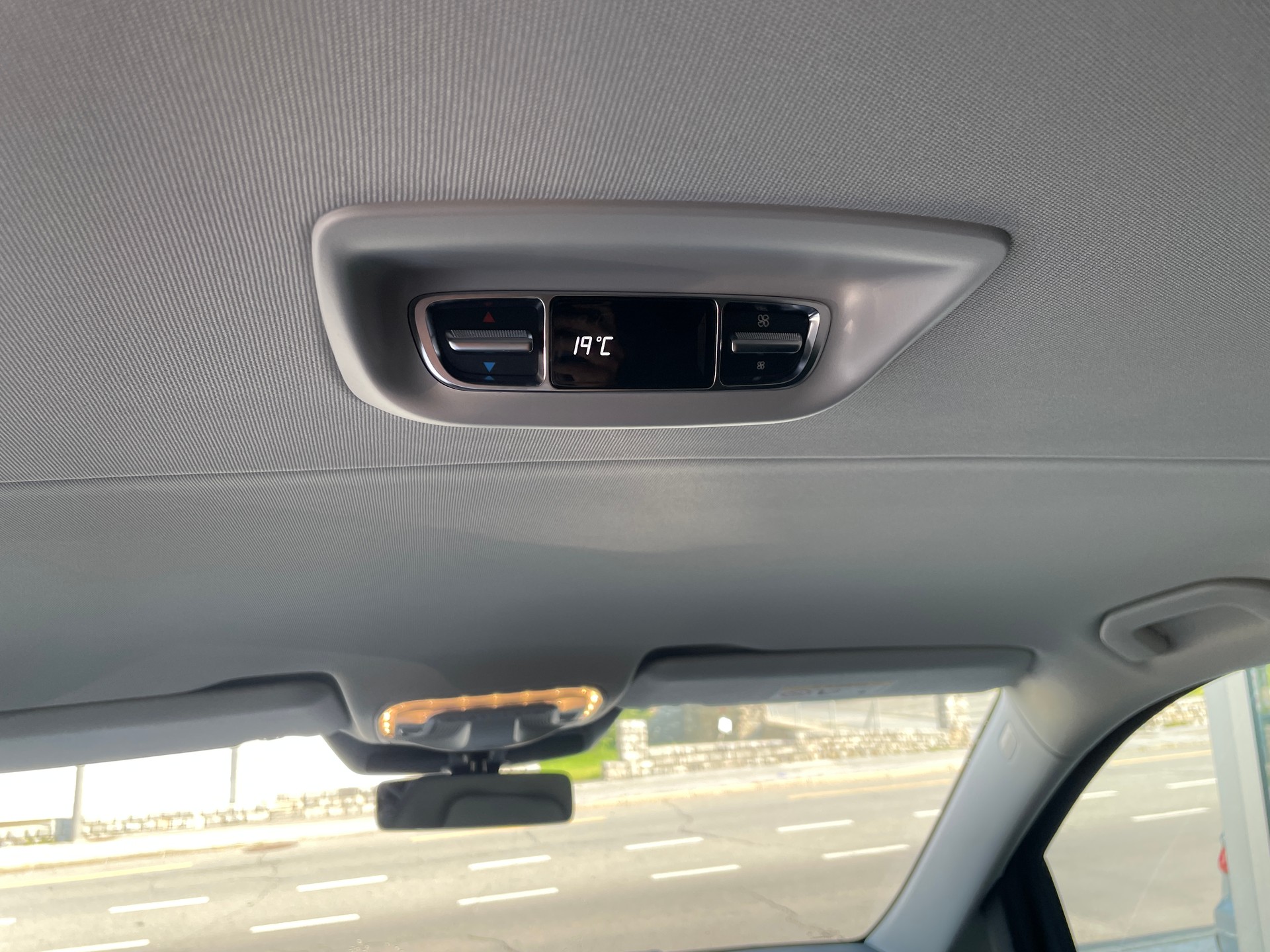 MERCEDES-BENZ V 300 d extralang 4Matic Avantgarde 9G-Tronic-image-12