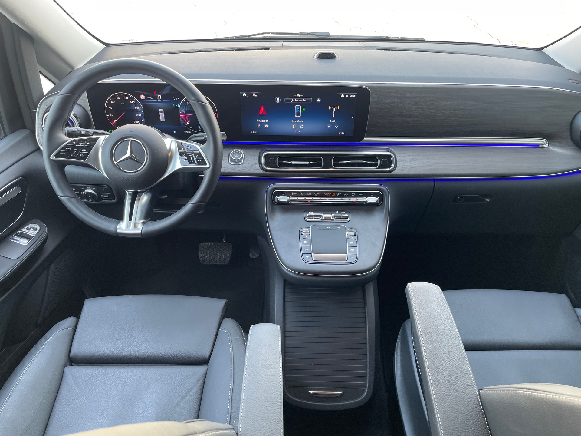 MERCEDES-BENZ V 300 d extralang 4Matic Avantgarde 9G-Tronic-image-13