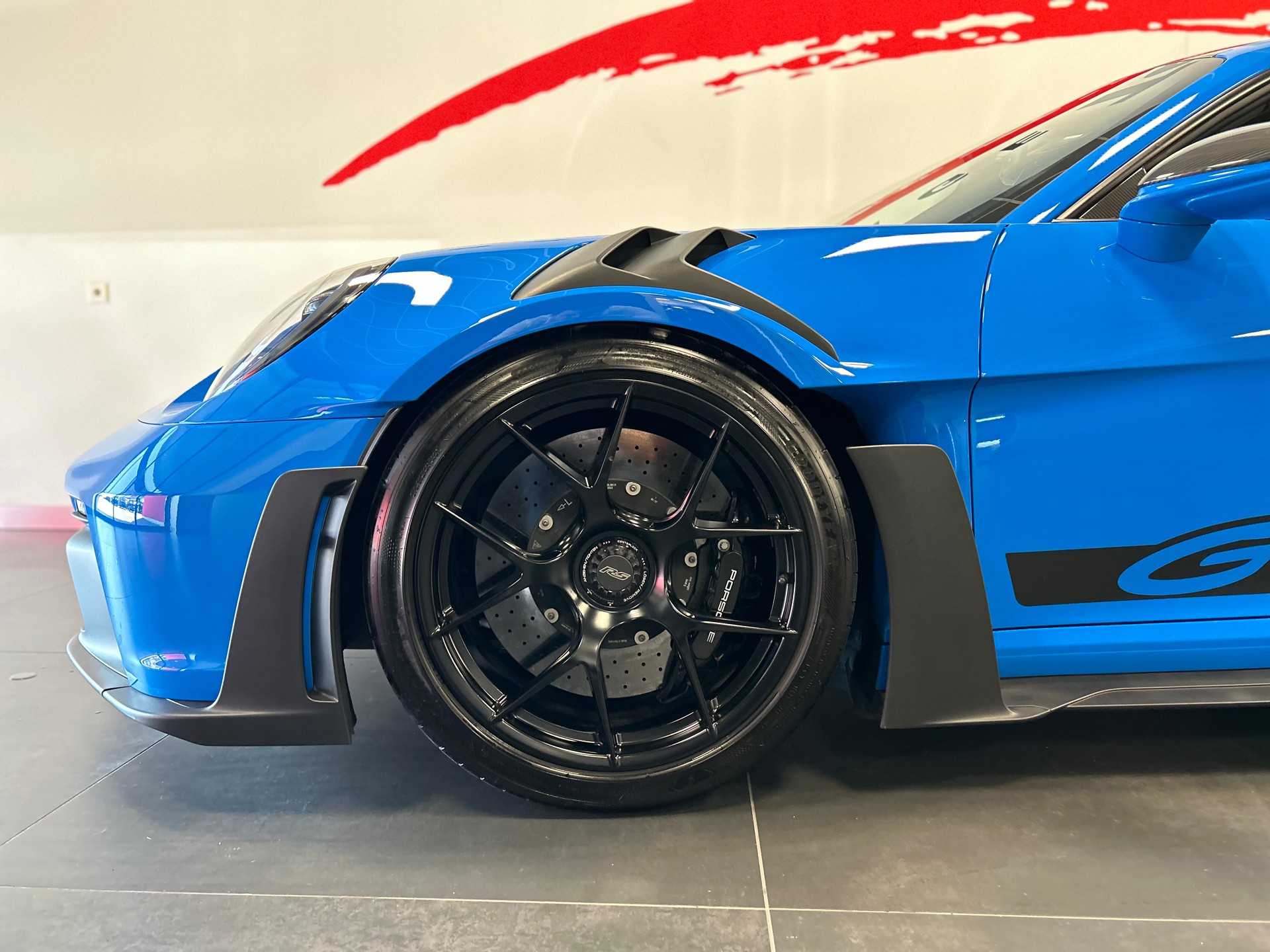 PORSCHE 911 GT3 RS-image-23