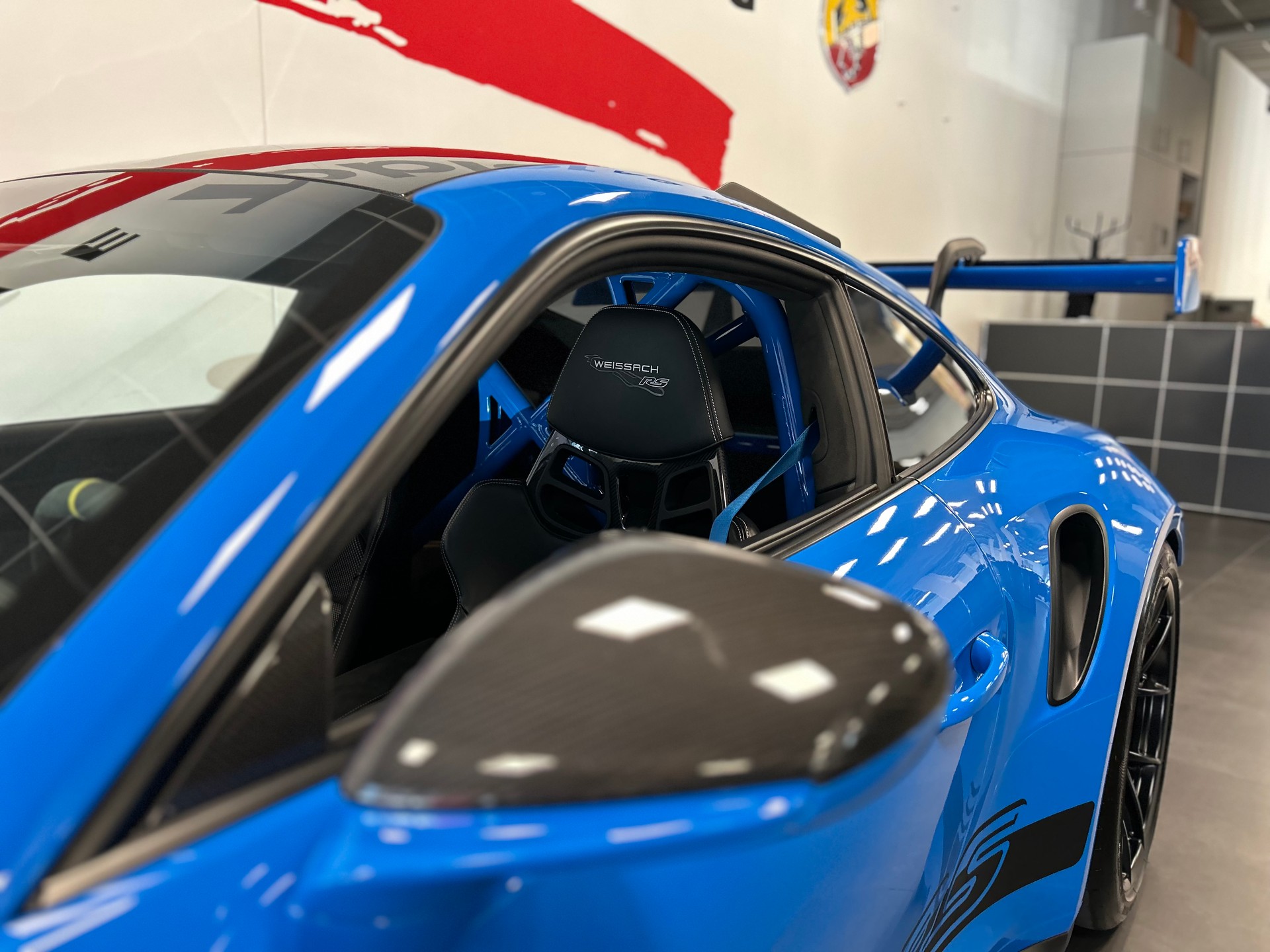 PORSCHE 911 GT3 RS-image-27