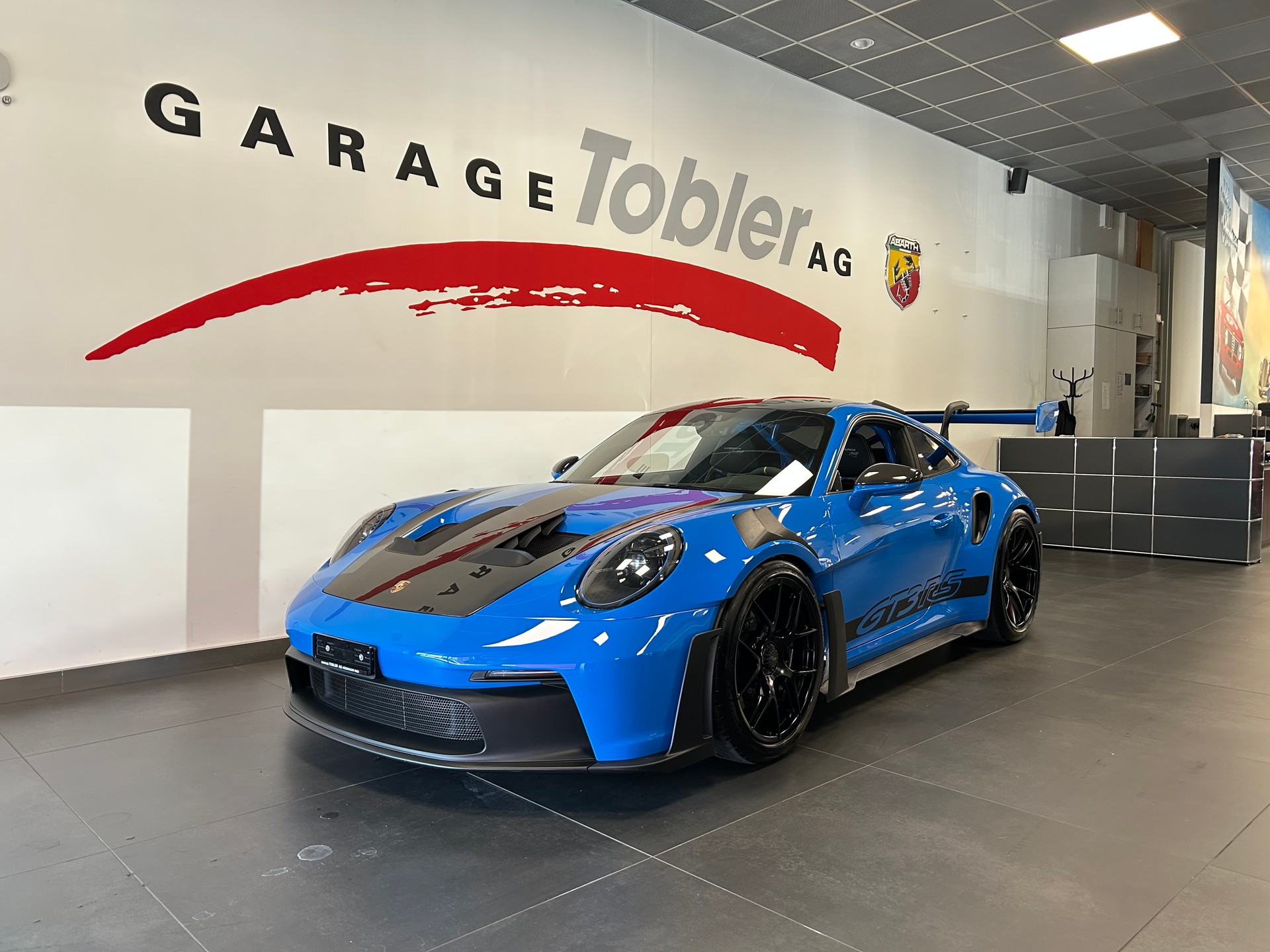 PORSCHE 911 GT3 RS-image-1