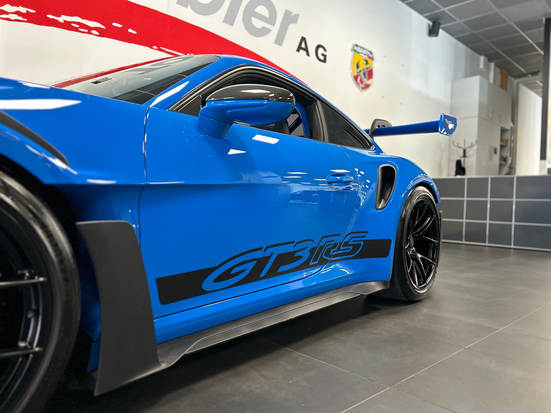 PORSCHE 911 GT3 RS-image-24