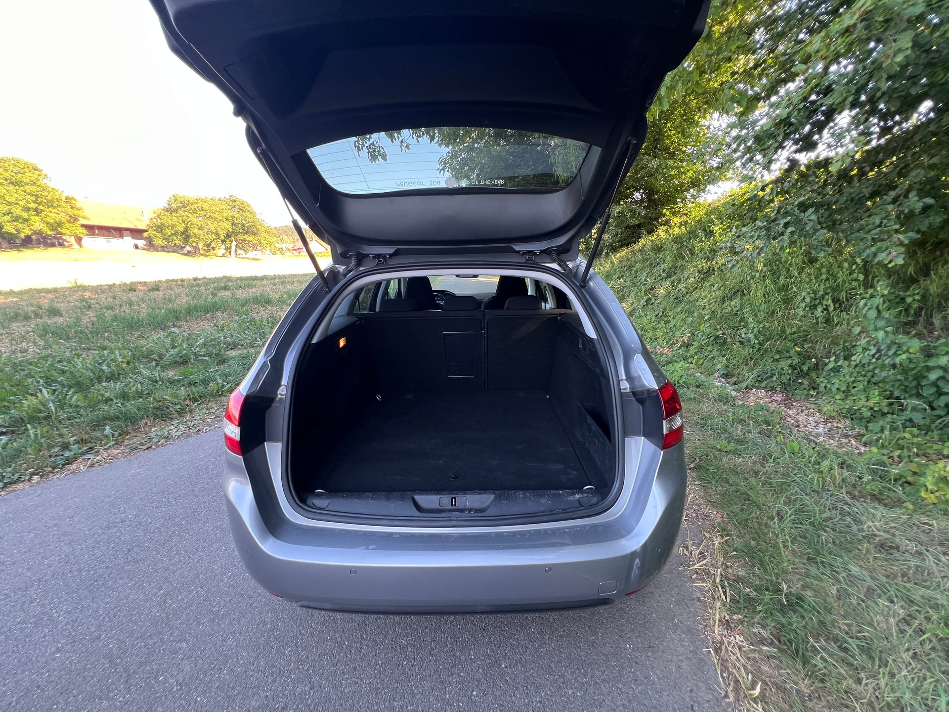 PEUGEOT 308 SW 1.2 THP Style-image-13
