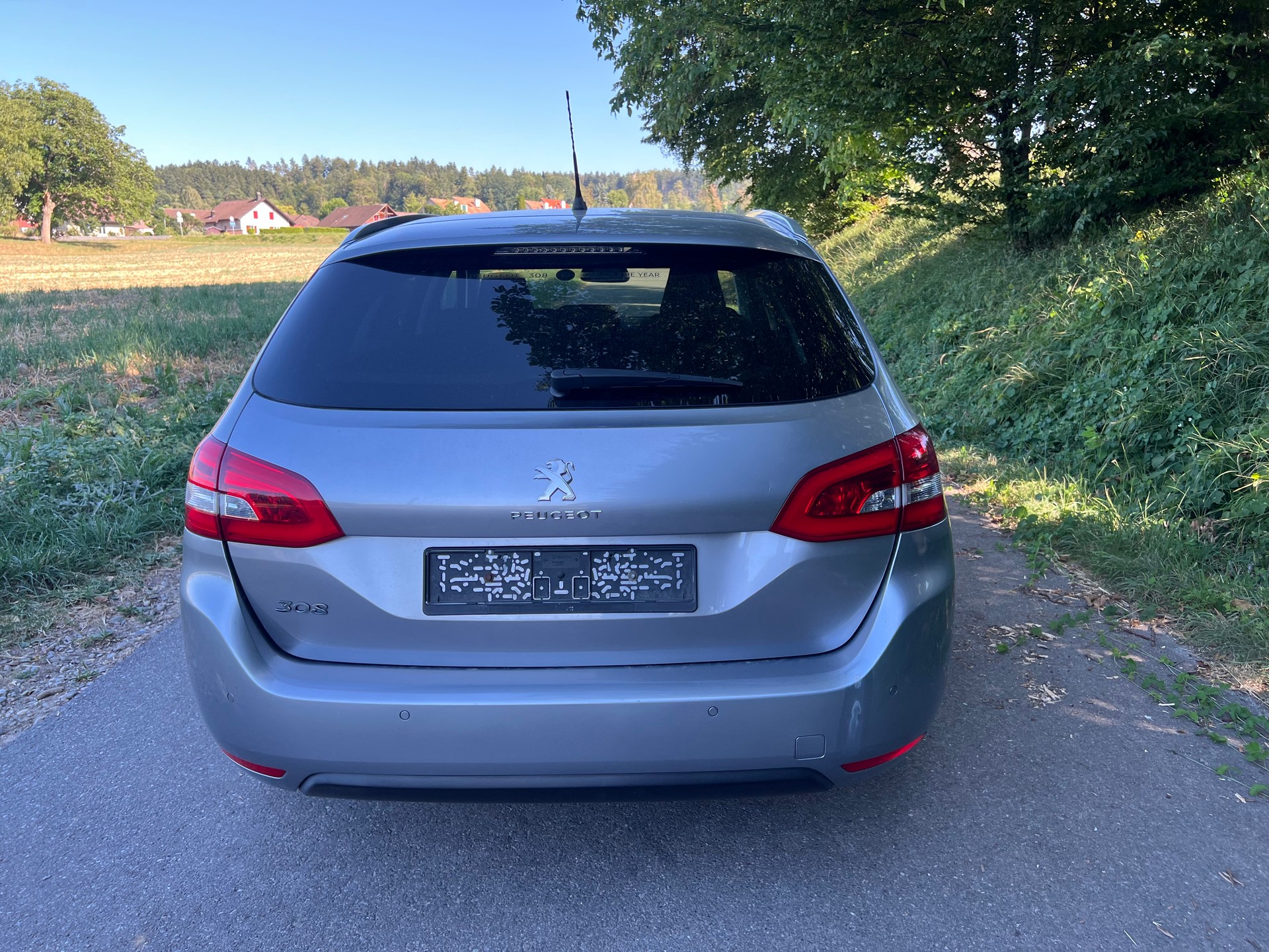 PEUGEOT 308 SW 1.2 THP Style-image-3