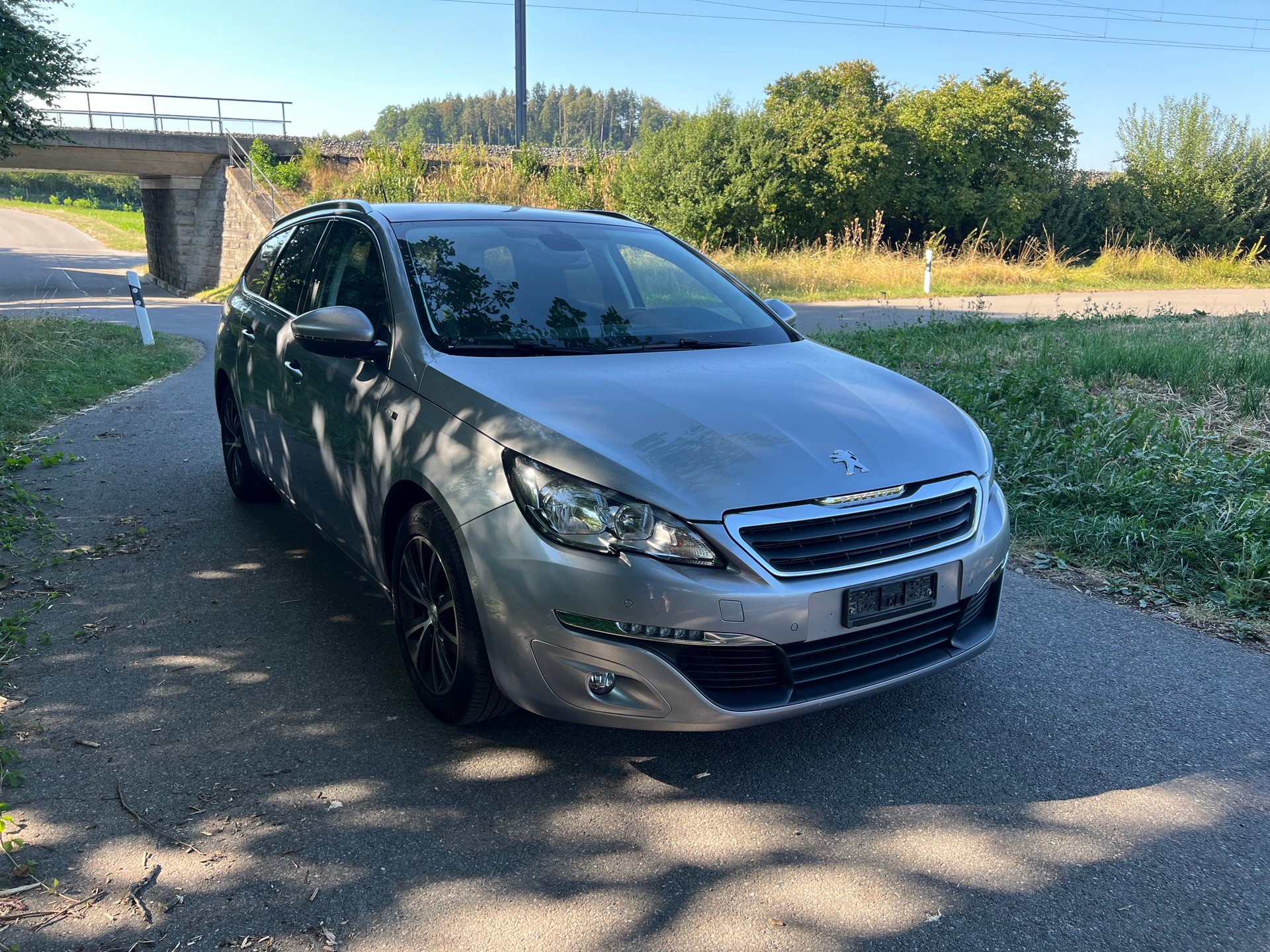 PEUGEOT 308 SW 1.2 THP Style-image-2