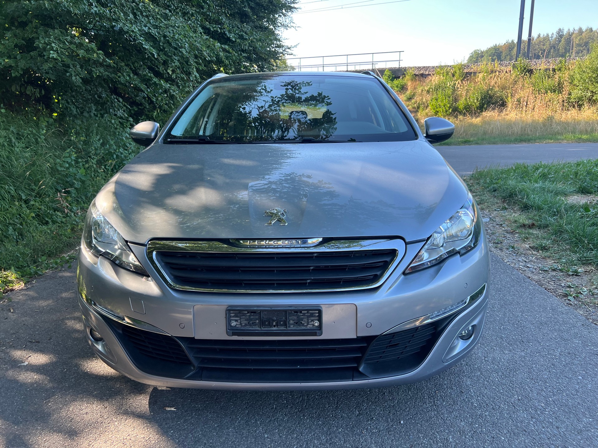 PEUGEOT 308 SW 1.2 THP Style-image-0