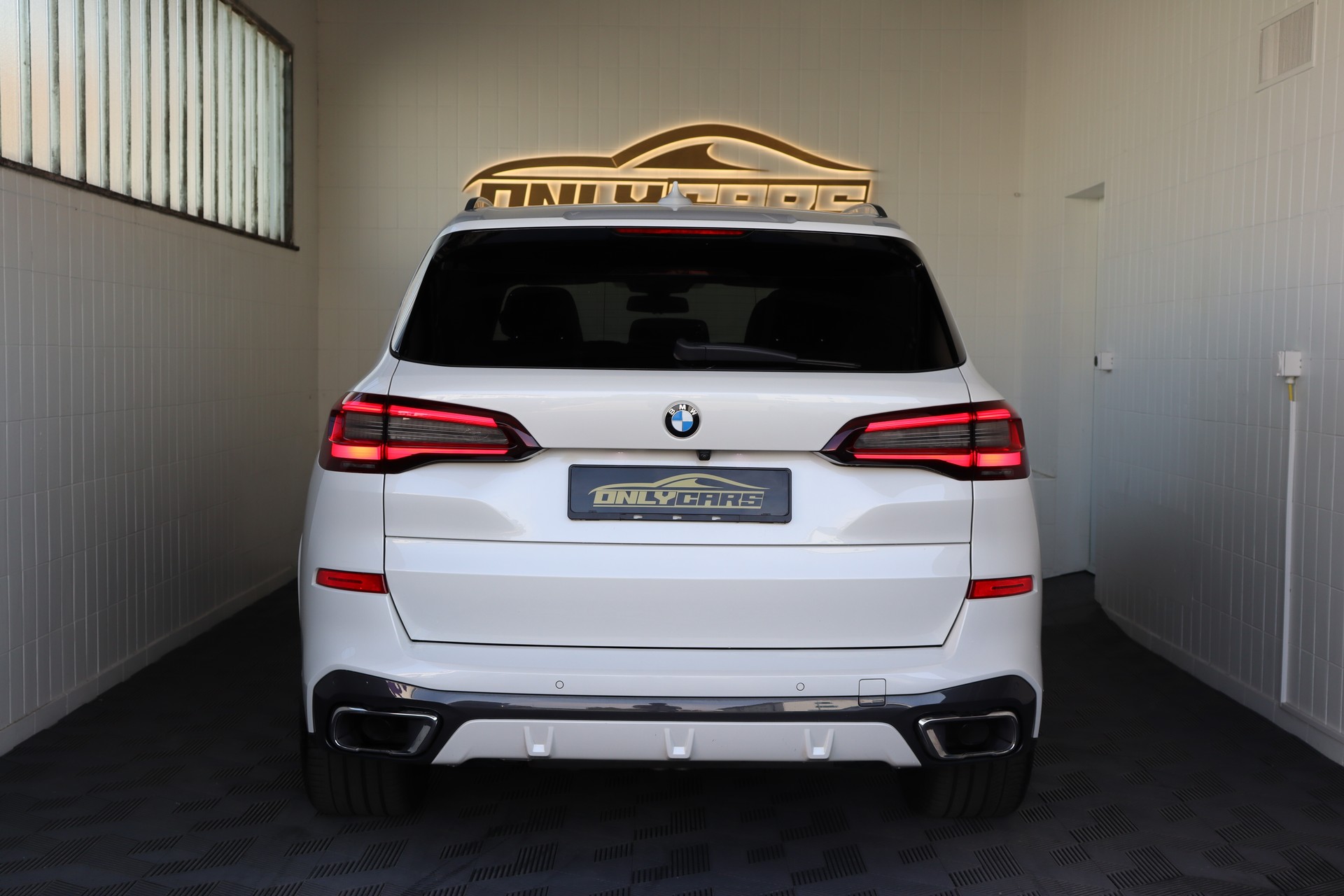 BMW X5 xDrive 48V 40d M Sport Steptronic-image-13
