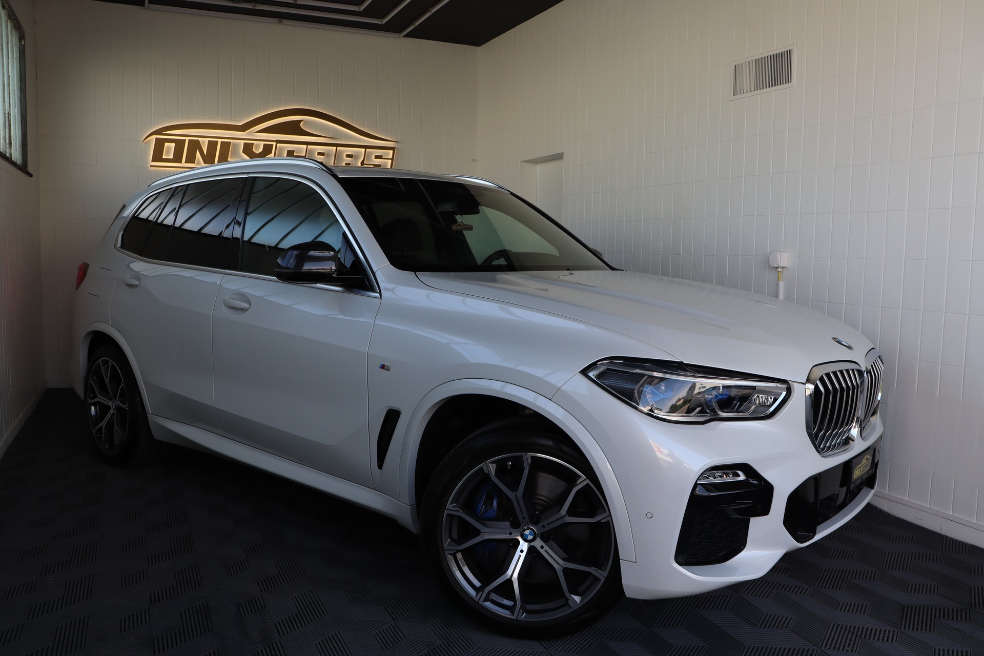 BMW X5 xDrive 48V 40d M Sport Steptronic-showroom-element-3