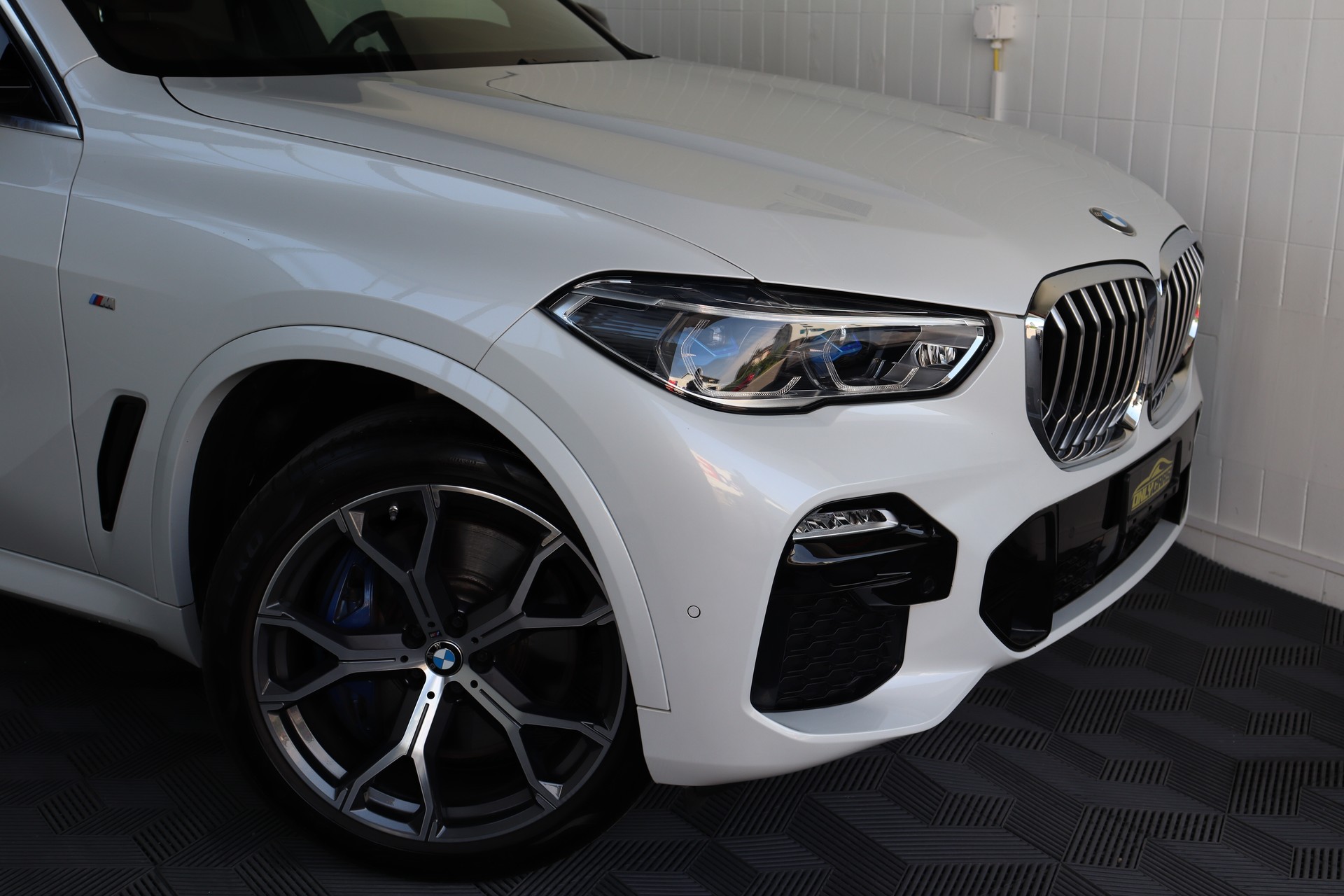 BMW X5 xDrive 48V 40d M Sport Steptronic-image-9
