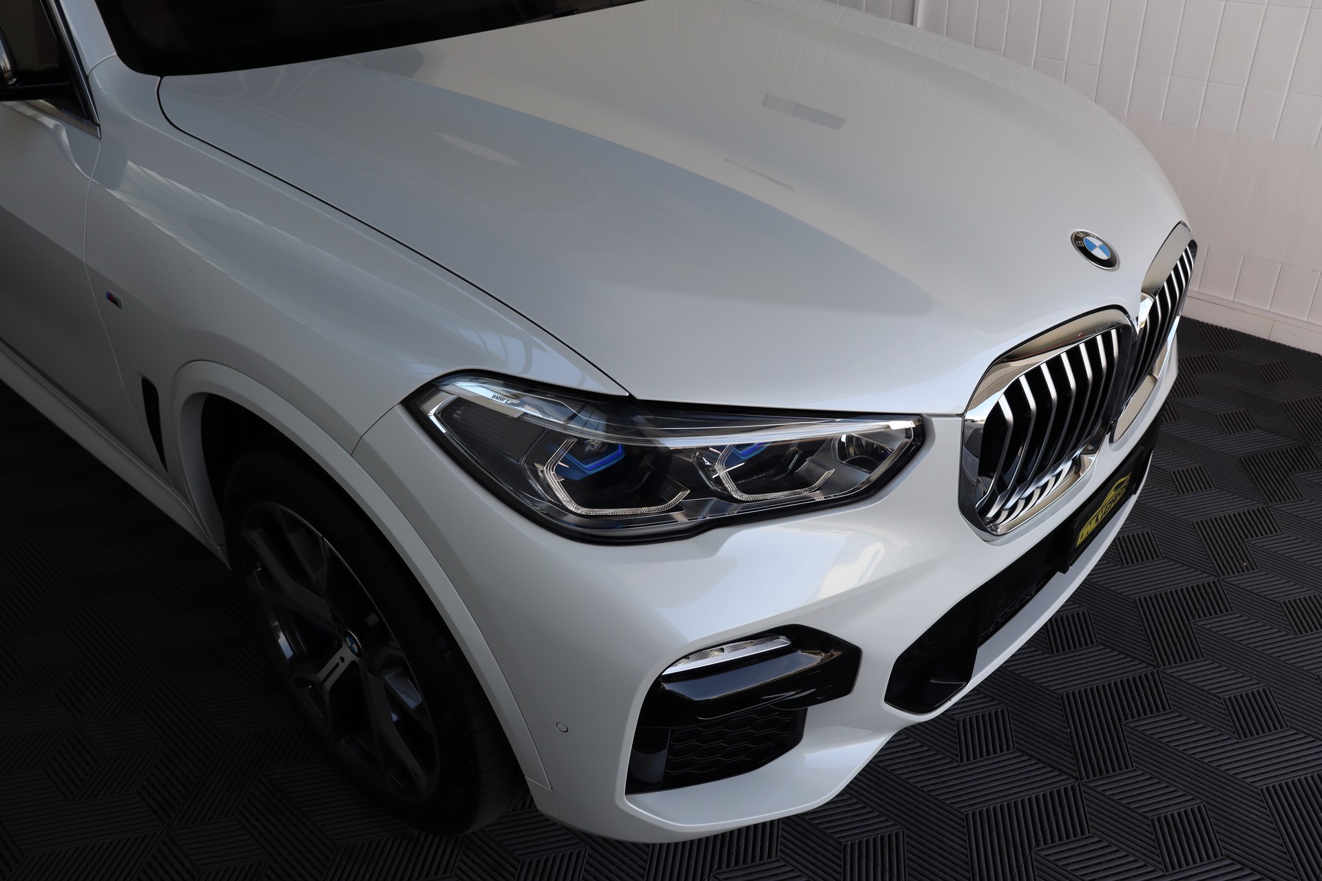 BMW X5 xDrive 48V 40d M Sport Steptronic-showroom-element-2