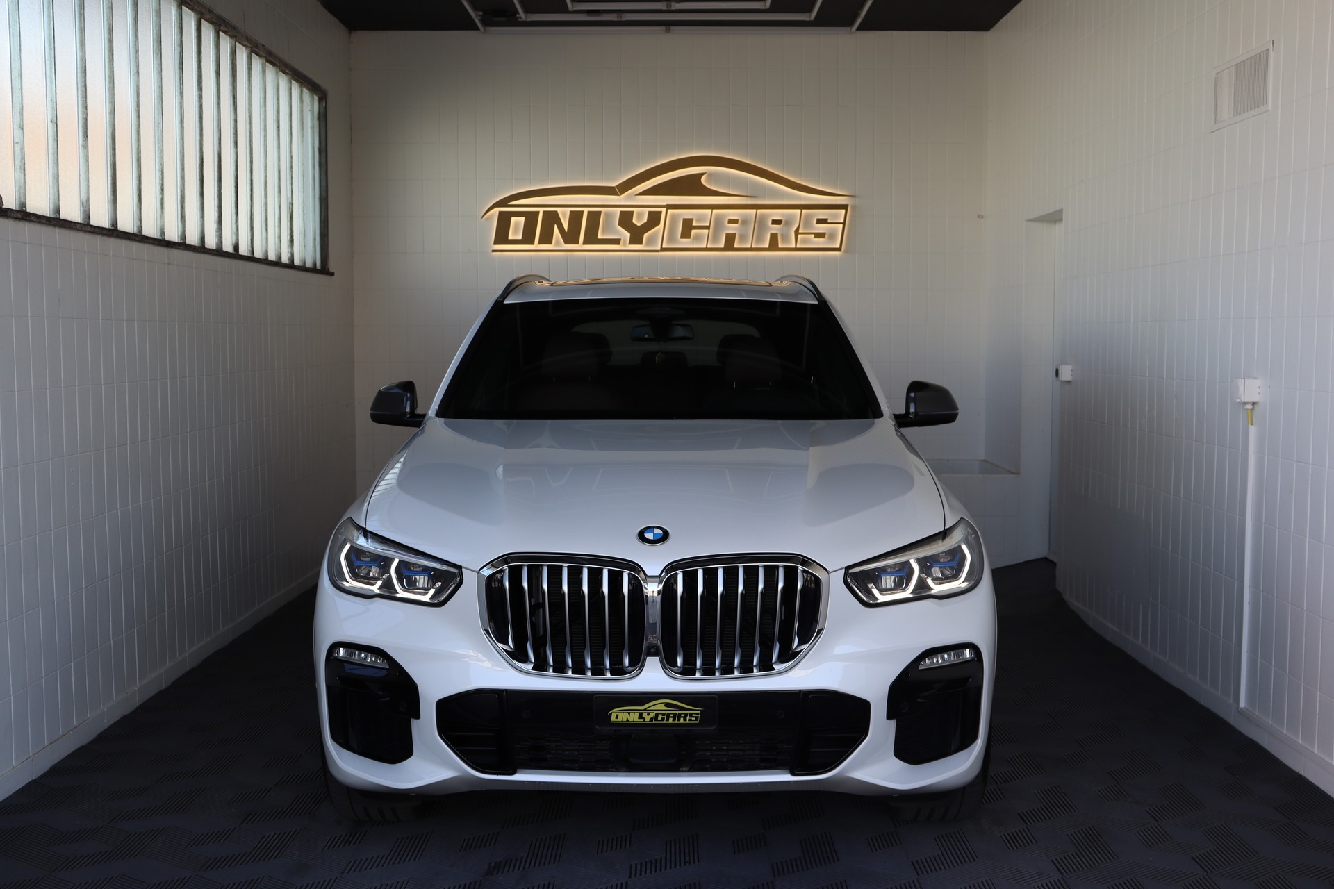BMW X5 xDrive 48V 40d M Sport Steptronic-showroom-element-1