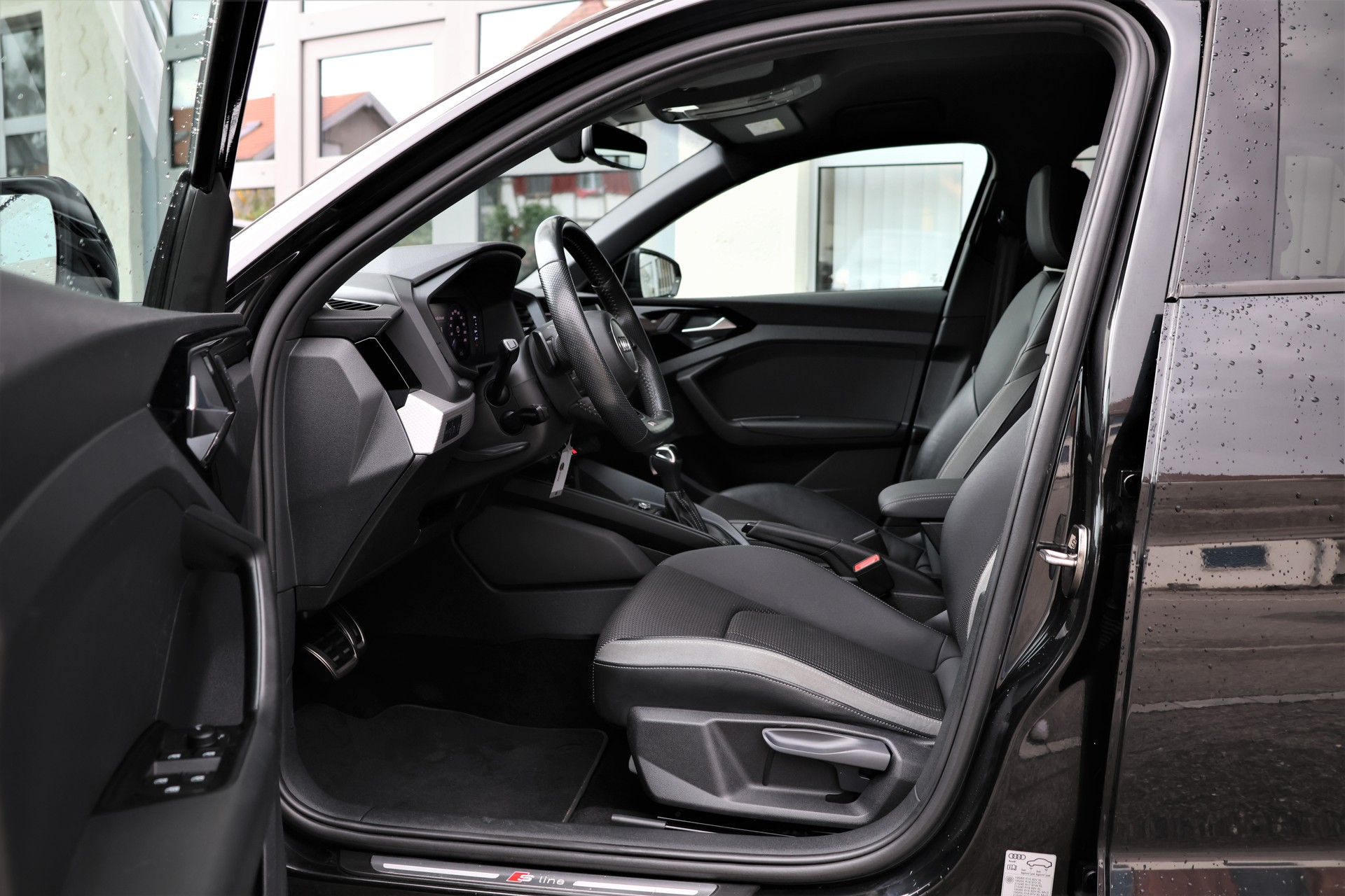 AUDI A1 Sportback 30 TFSI S Line S-tronic-image-9