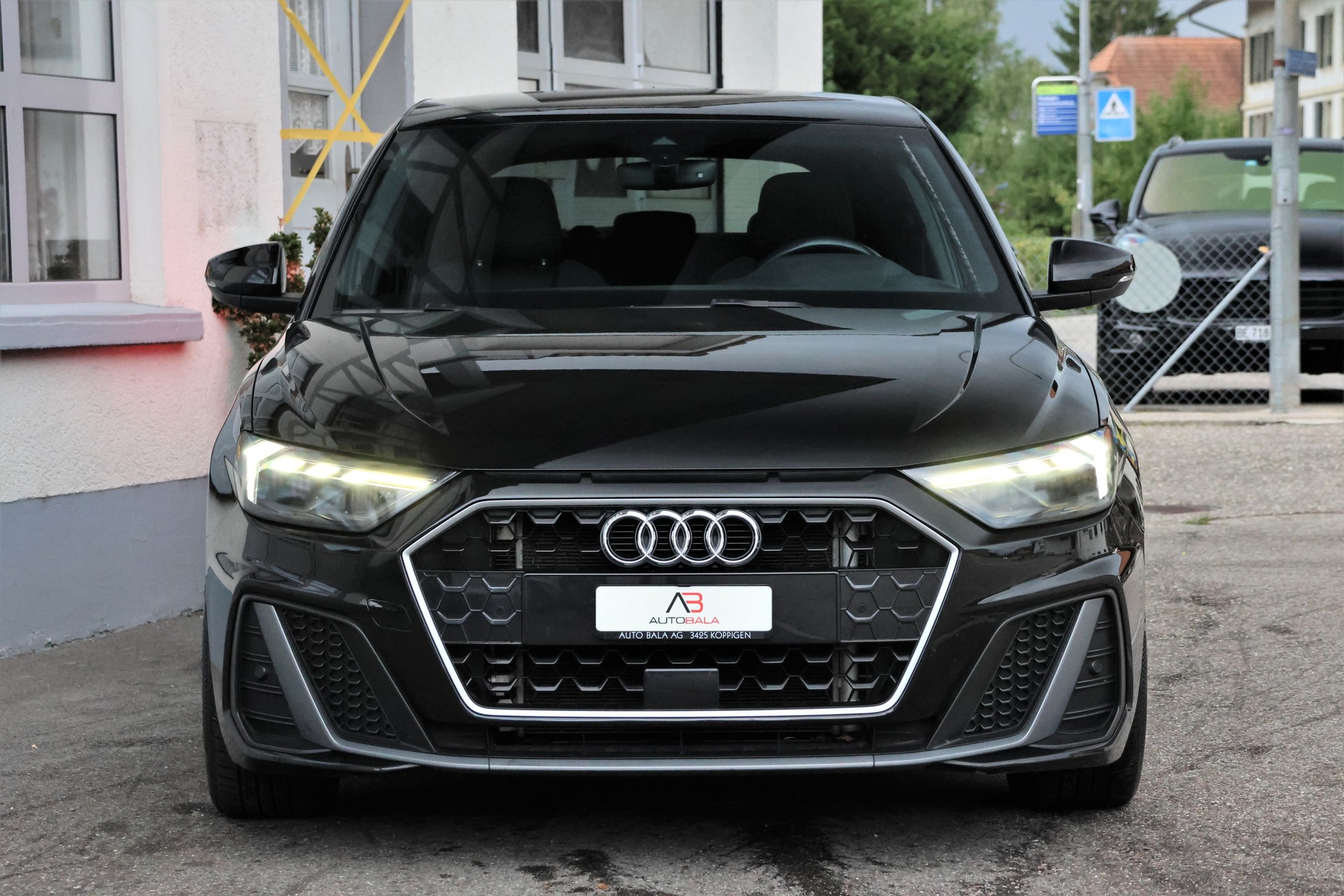 AUDI A1 Sportback 30 TFSI S Line S-tronic-showroom-element-1
