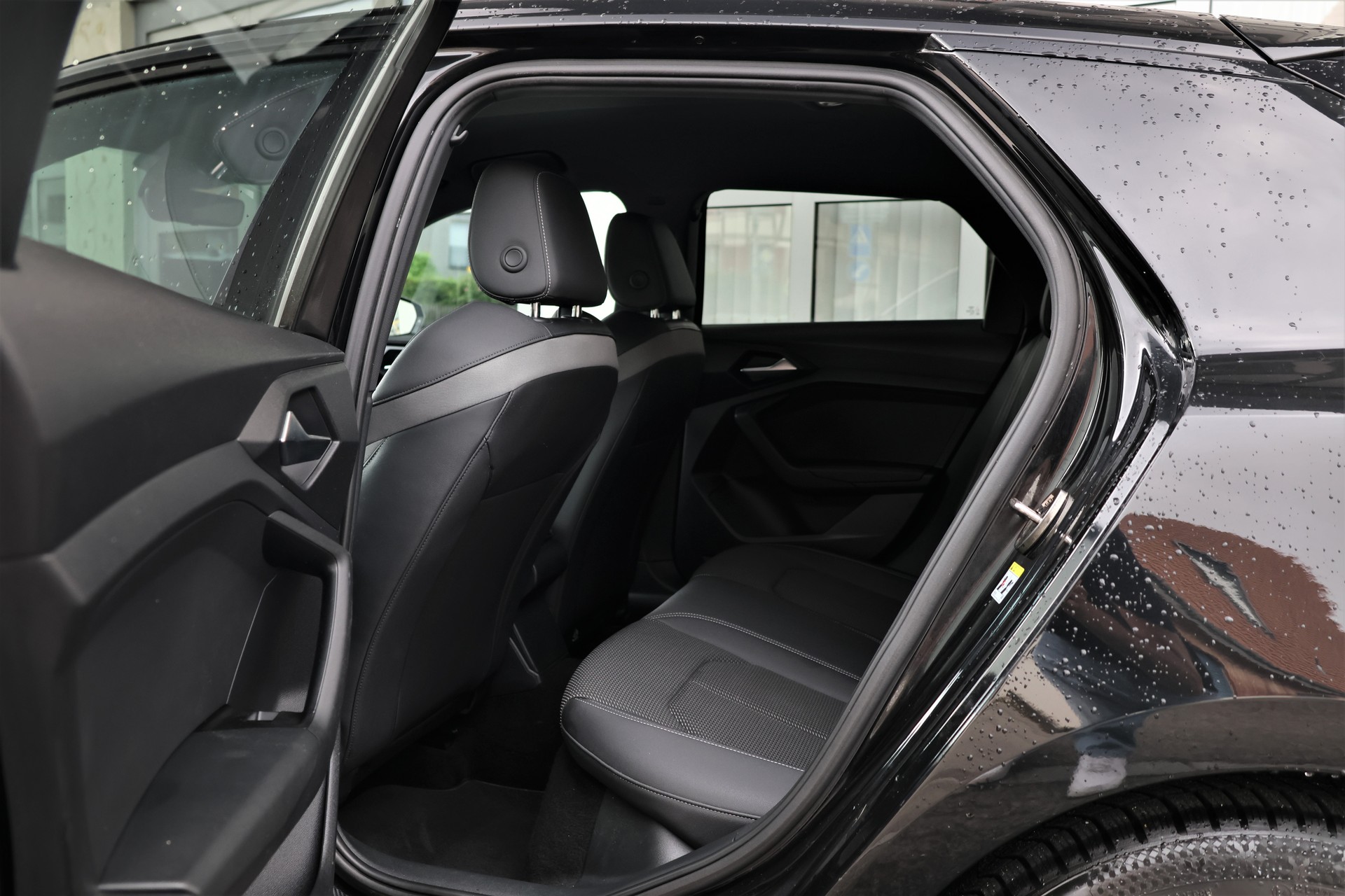 AUDI A1 Sportback 30 TFSI S Line S-tronic-image-12