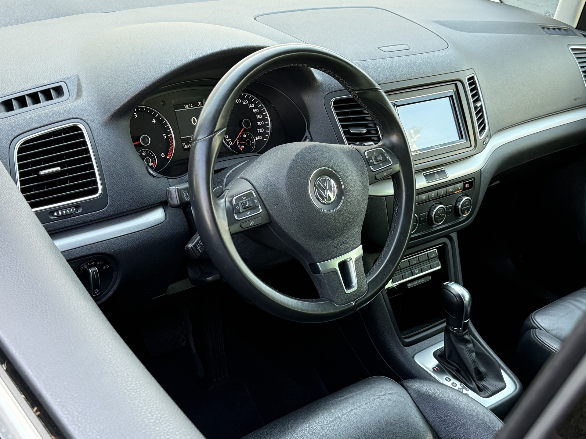 VW Sharan 2.0 TDI BlueMotion Technology Design DSG / 7Plätzer-image-13
