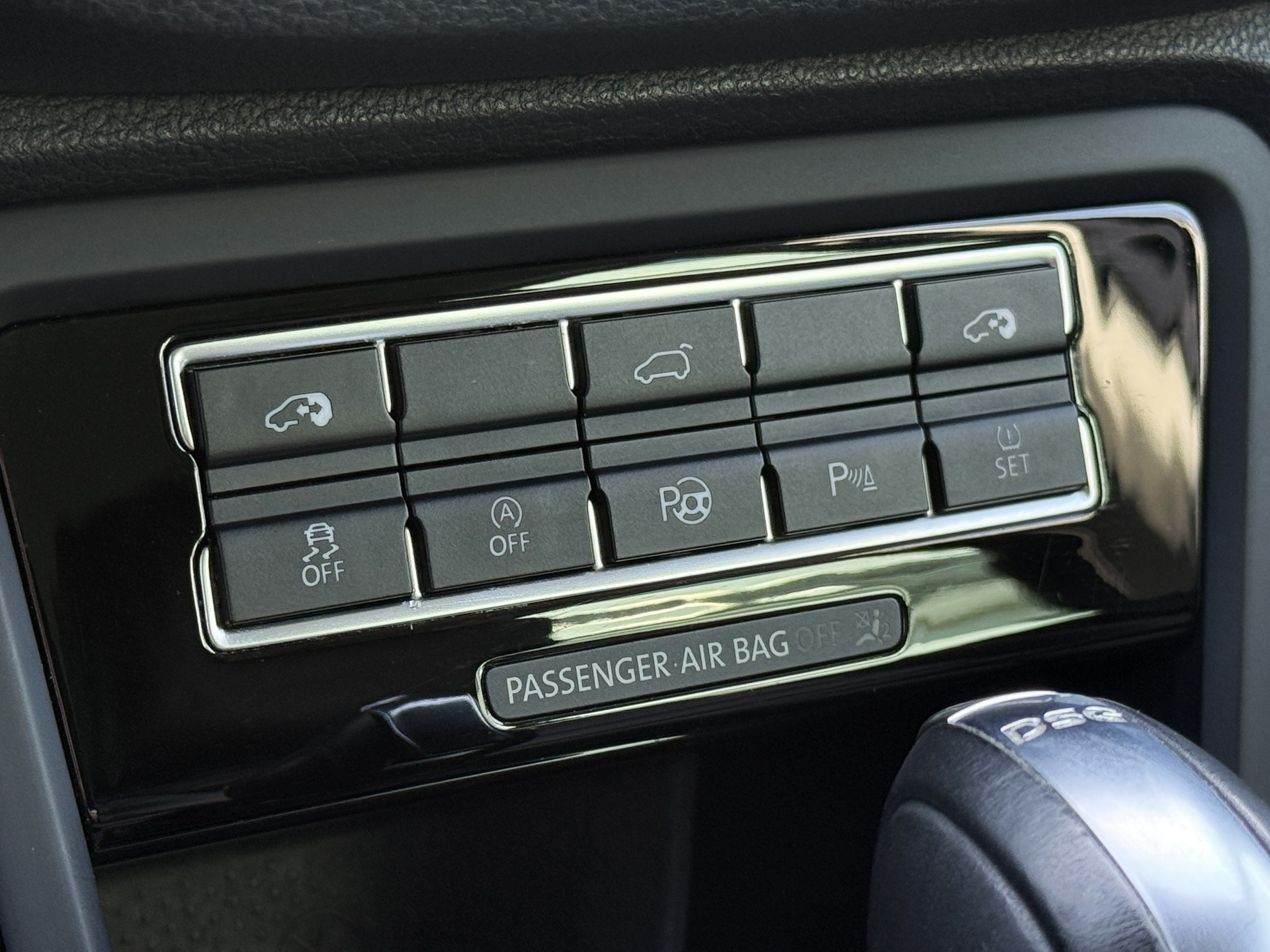 VW Sharan 2.0 TDI BlueMotion Technology Design DSG / 7Plätzer-image-24