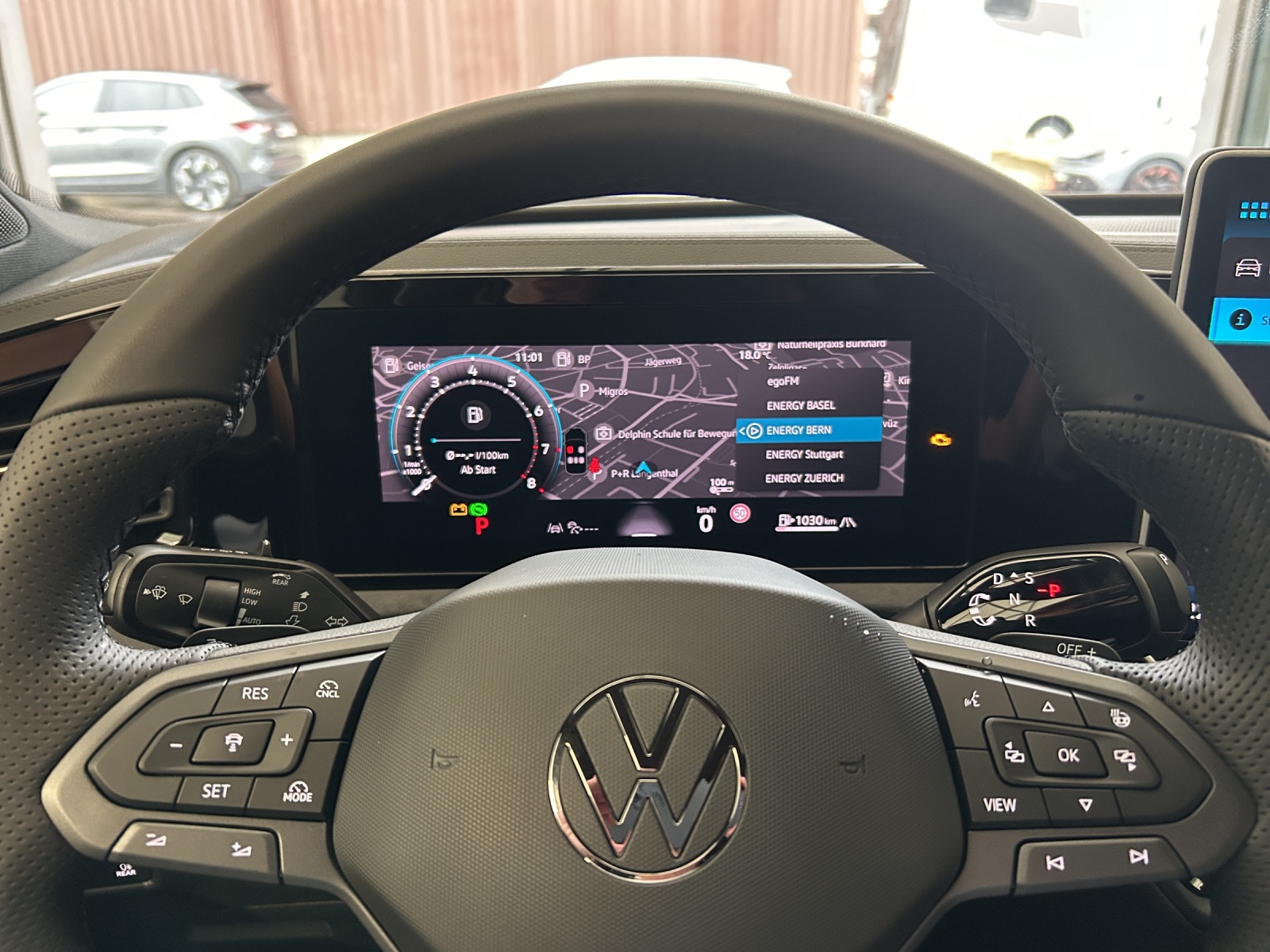 VW Tiguan 2.0 TSI DSG R-Line 4Motion - Anhängekupplung - Head-up-Display - 360 Kamera - HD Matrix-image-10