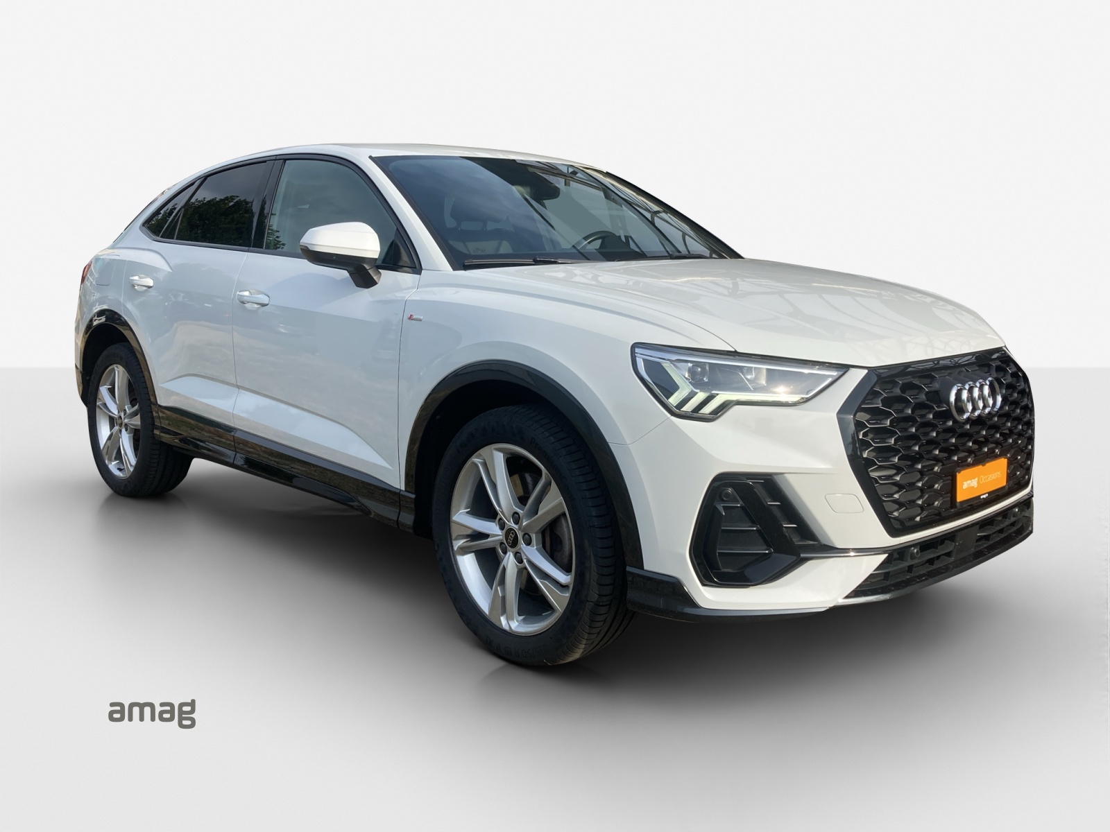 AUDI Q3 Sportback 45 TFSI e S line S-tronic-image-5