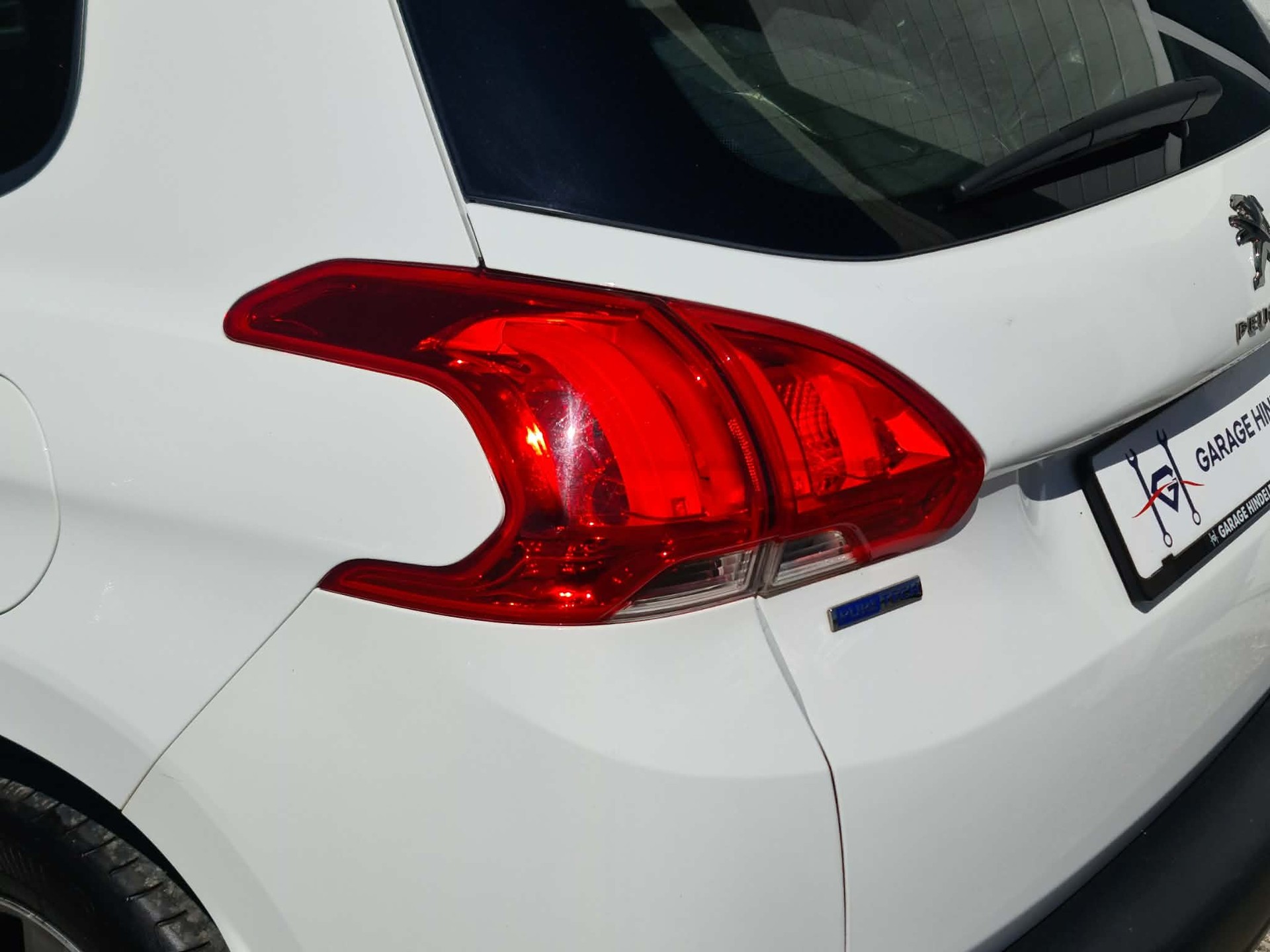 PEUGEOT 2008 1.2 VTI Style-image-7