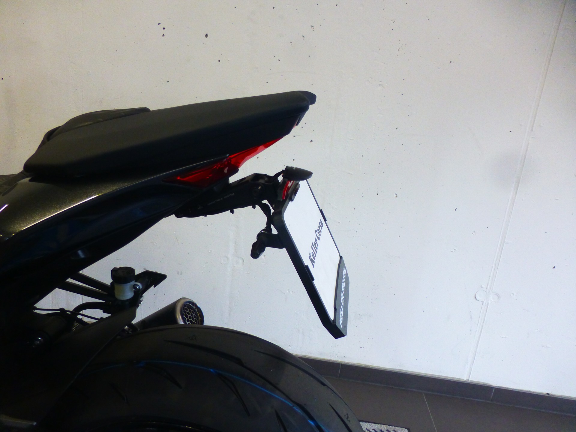 KAWASAKI Z 1100 Platin Dark Edition-showroom-element-2