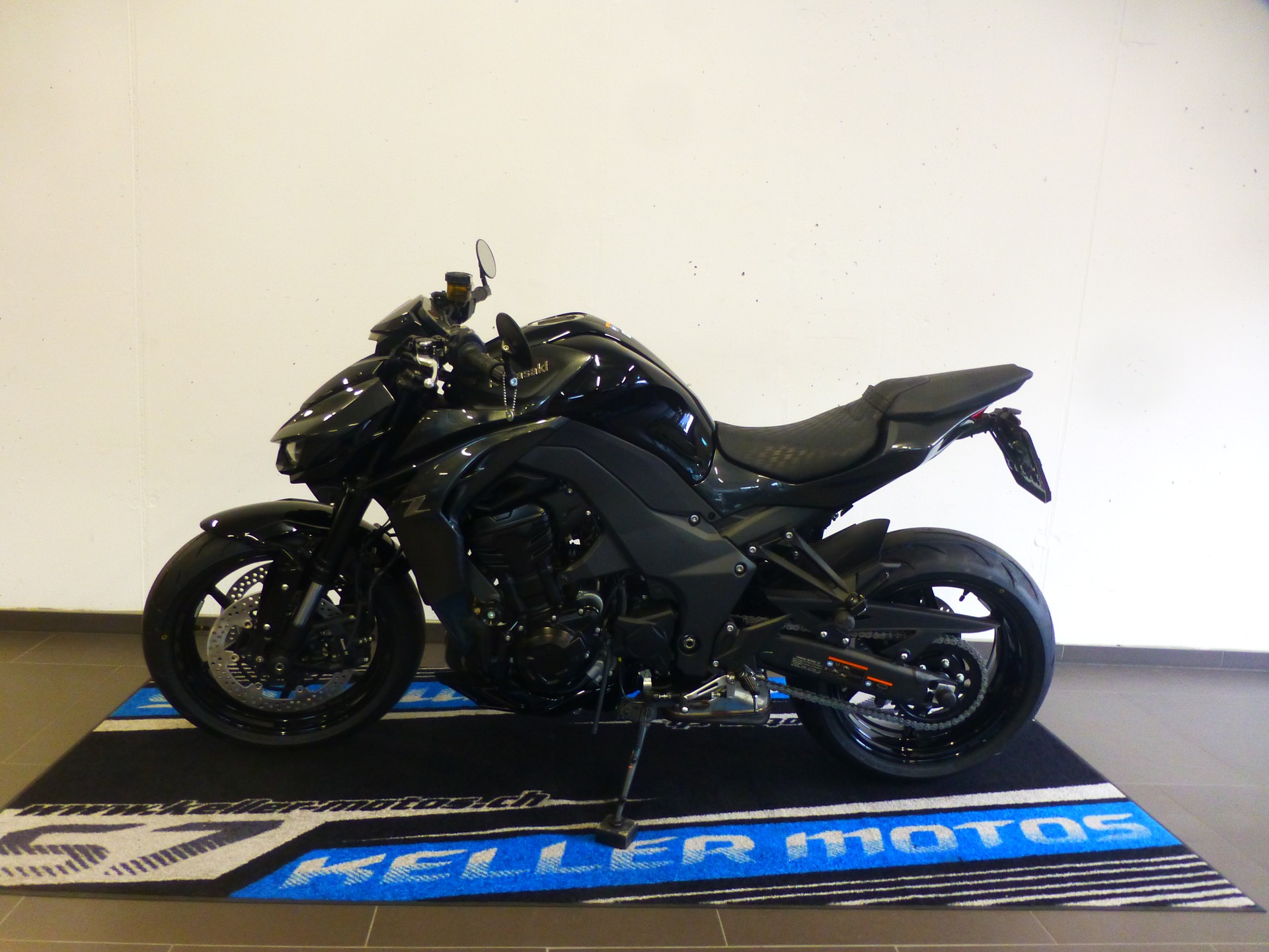 KAWASAKI Z 1100 Platin Dark Edition-showroom-element-1