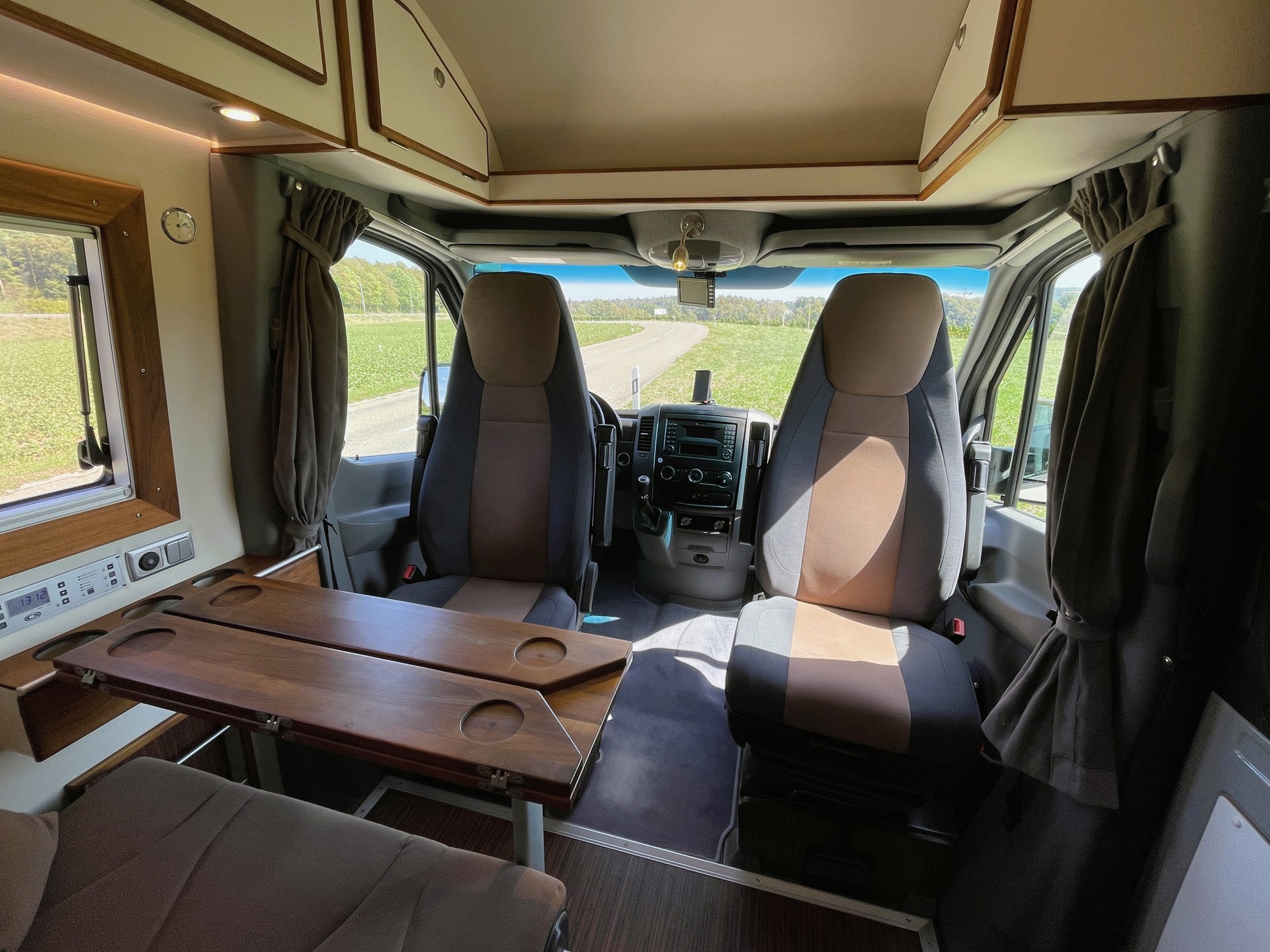 CS-REISEMOBILE Luxor auf Basis Mercedes-Benz Sprinter 319 CDI Oberaigner 4x4-image-12