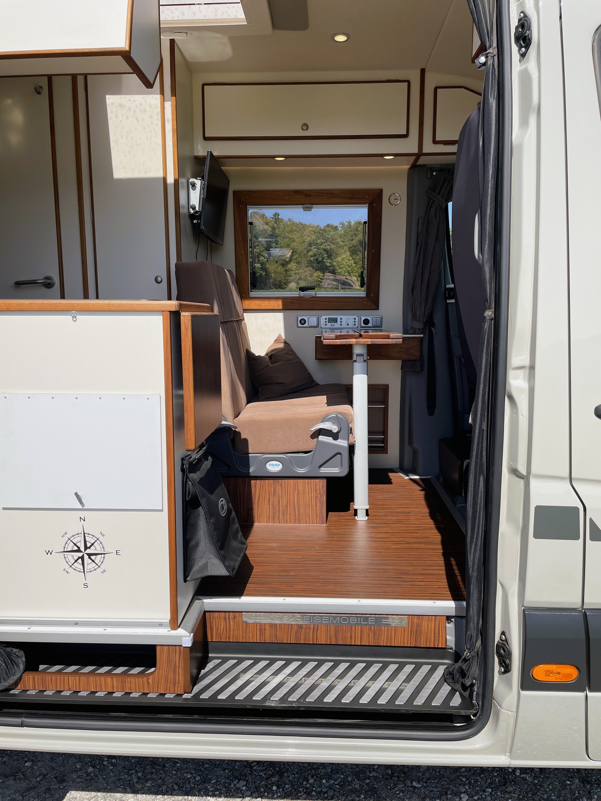 CS-REISEMOBILE Luxor auf Basis Mercedes-Benz Sprinter 319 CDI Oberaigner 4x4-image-8