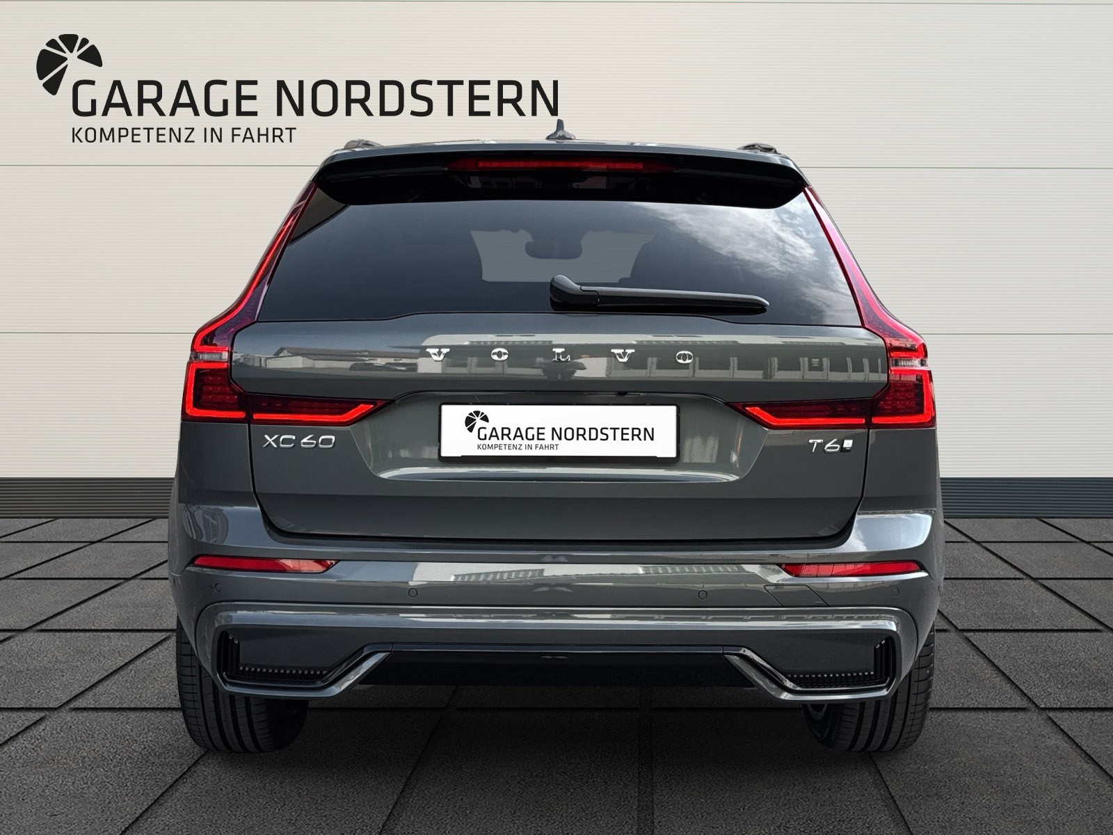 VOLVO XC60 2.0 T6 TE Ultra Dark eAWD-image-3
