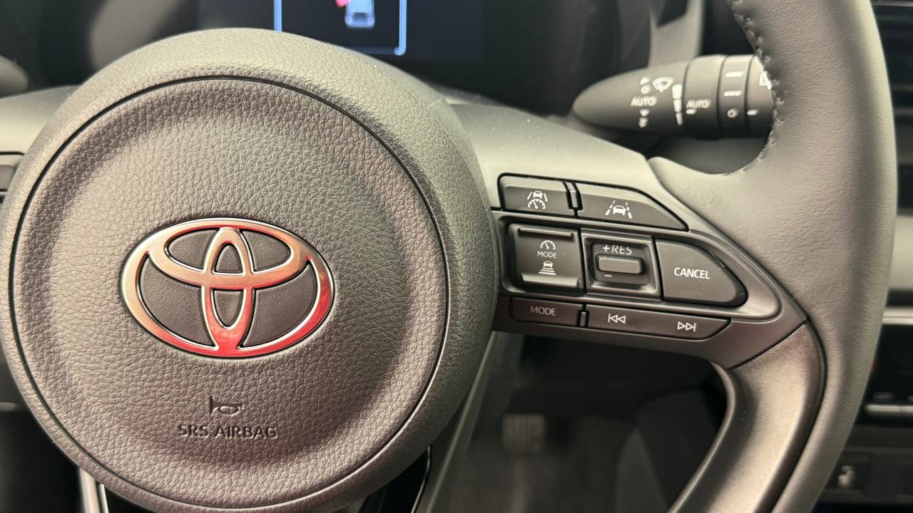 TOYOTA Yaris 1.5 Sport e-CVT-image-9