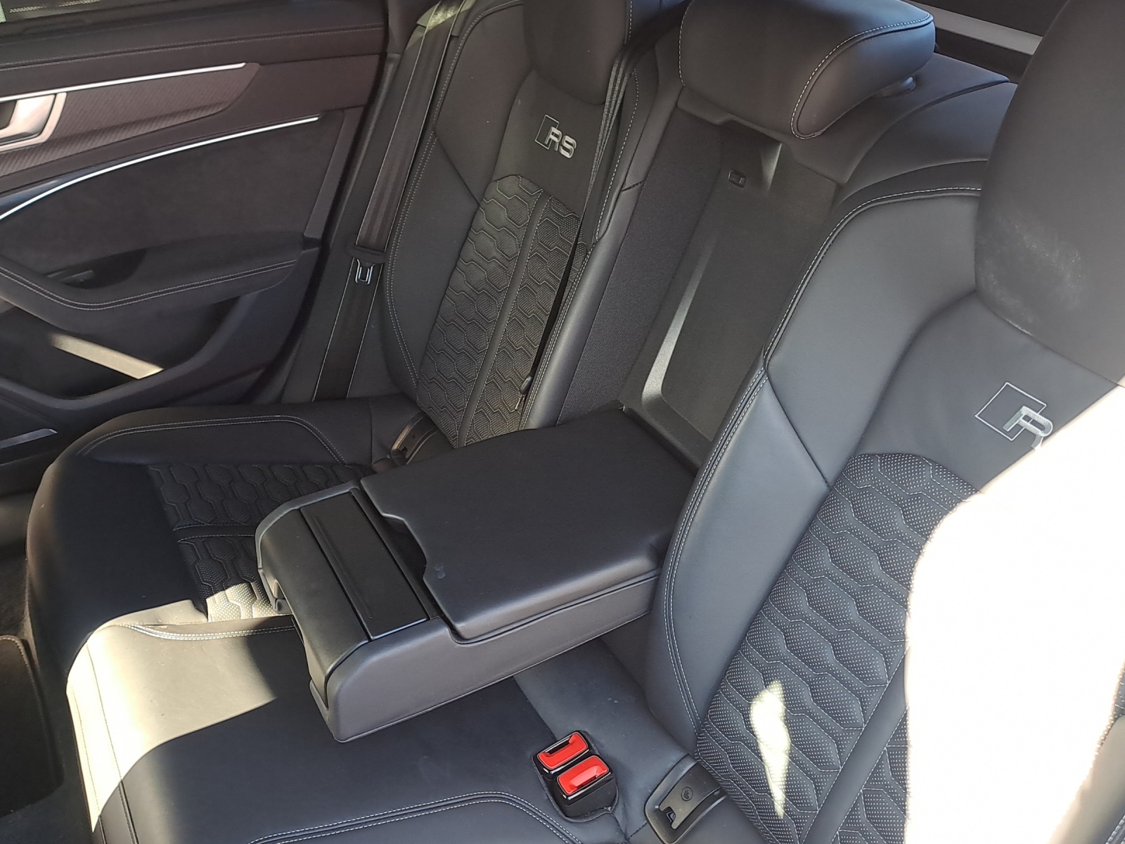 AUDI RS6 Avant 4.0 TFSI V8 quattro-image-11