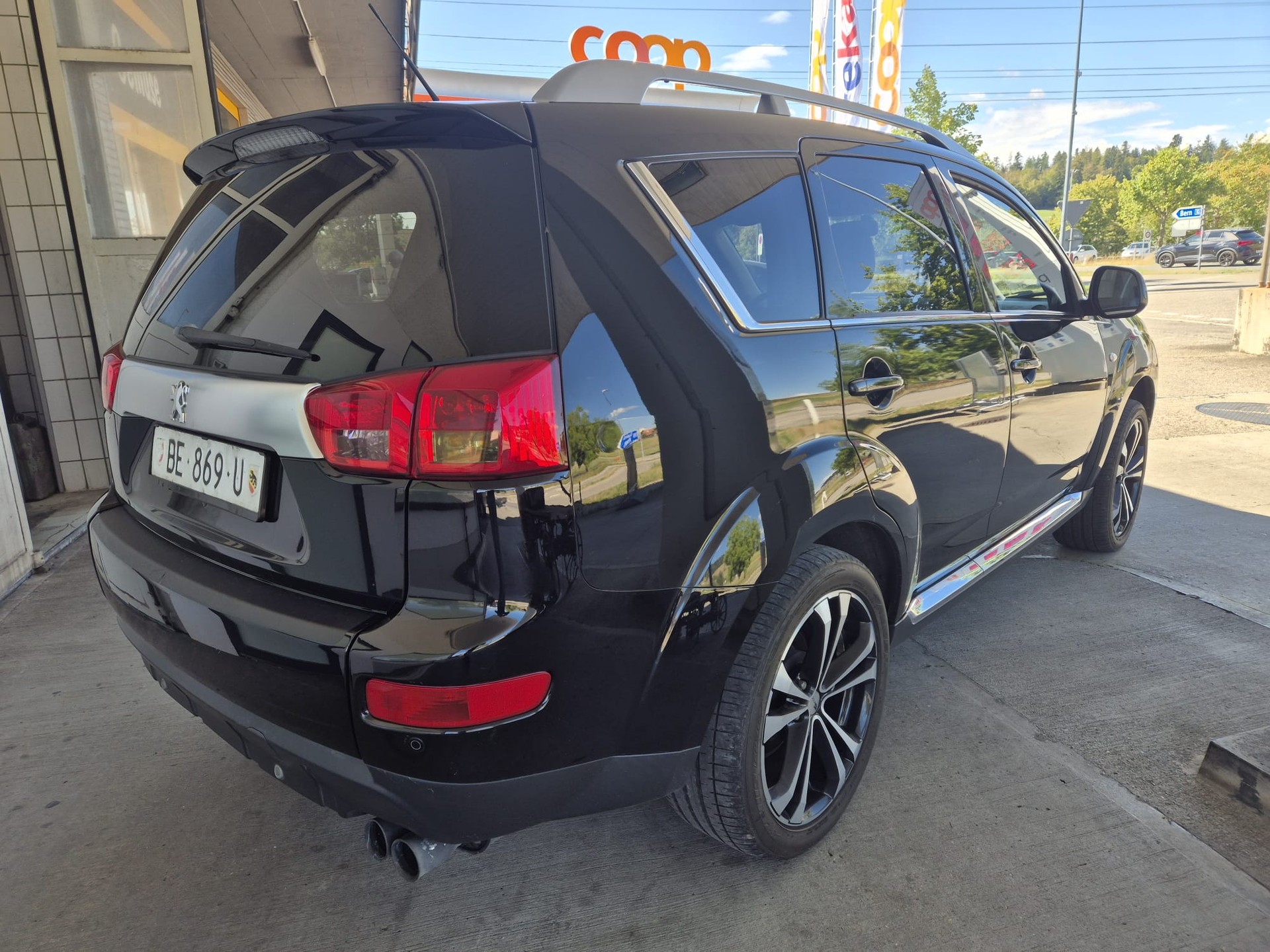 PEUGEOT 4007 2.2 HDi Platinum Edition-image-6