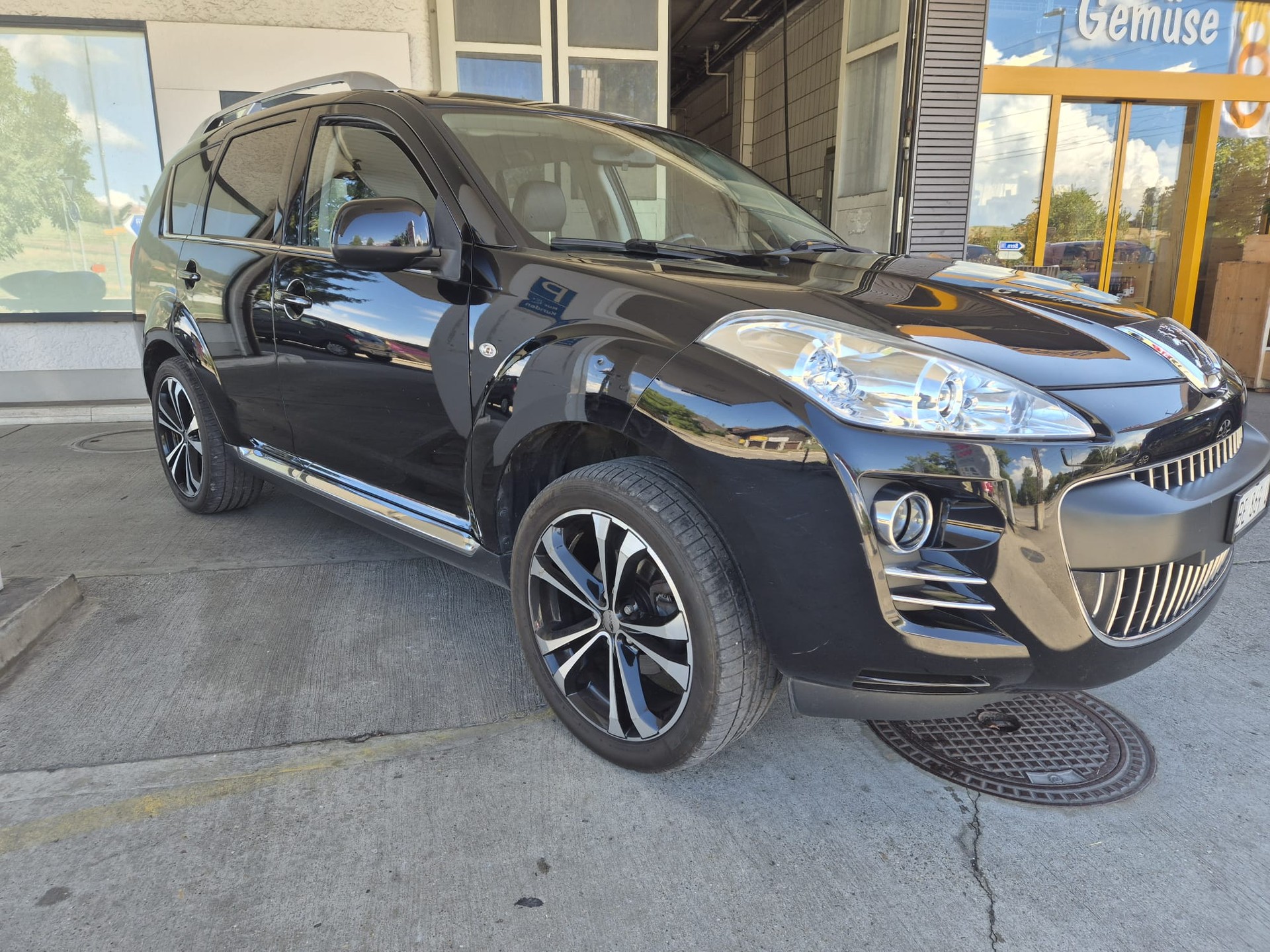 PEUGEOT 4007 2.2 HDi Platinum Edition-image-5
