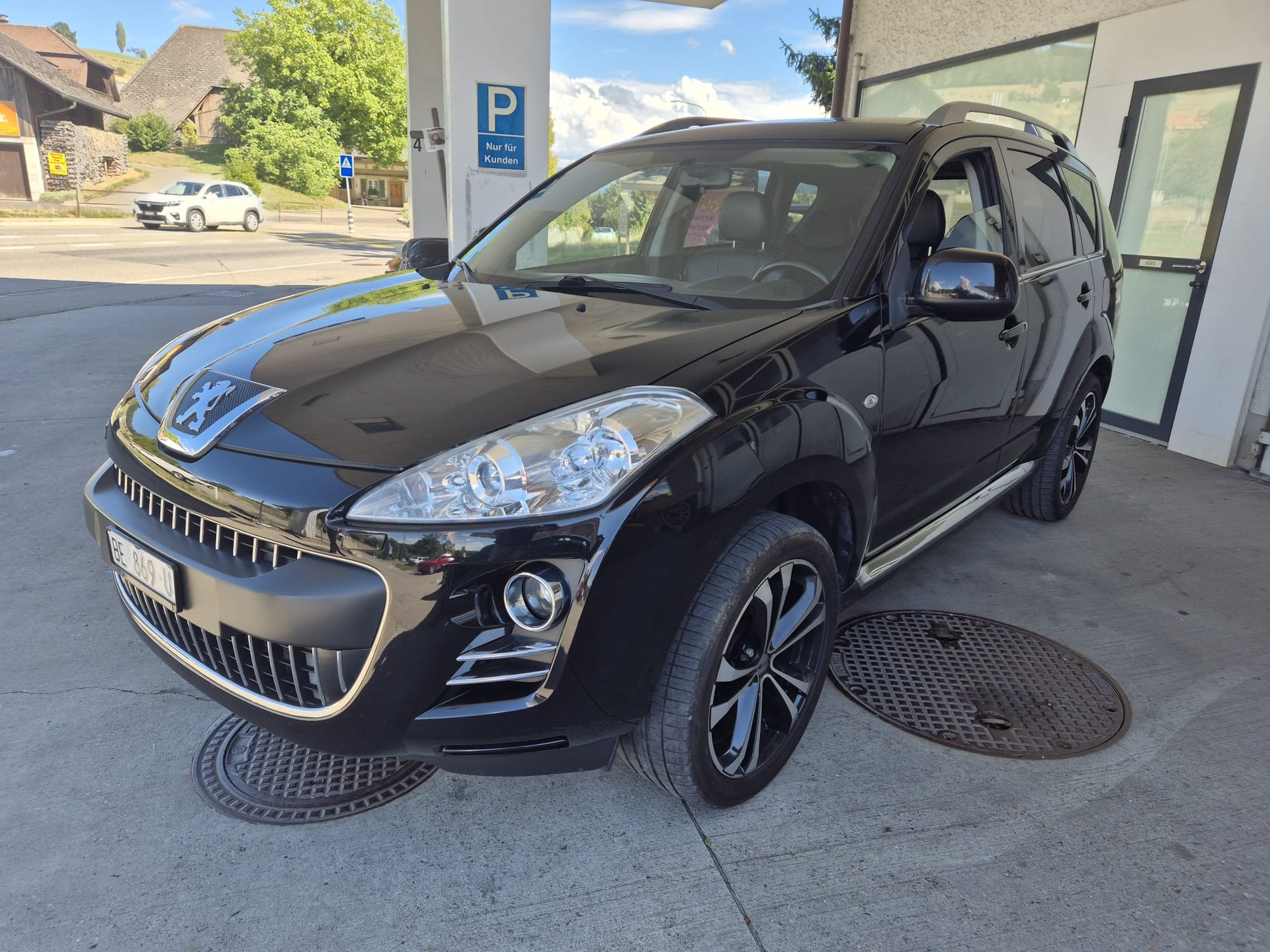 PEUGEOT 4007 2.2 HDi Platinum Edition-image-0