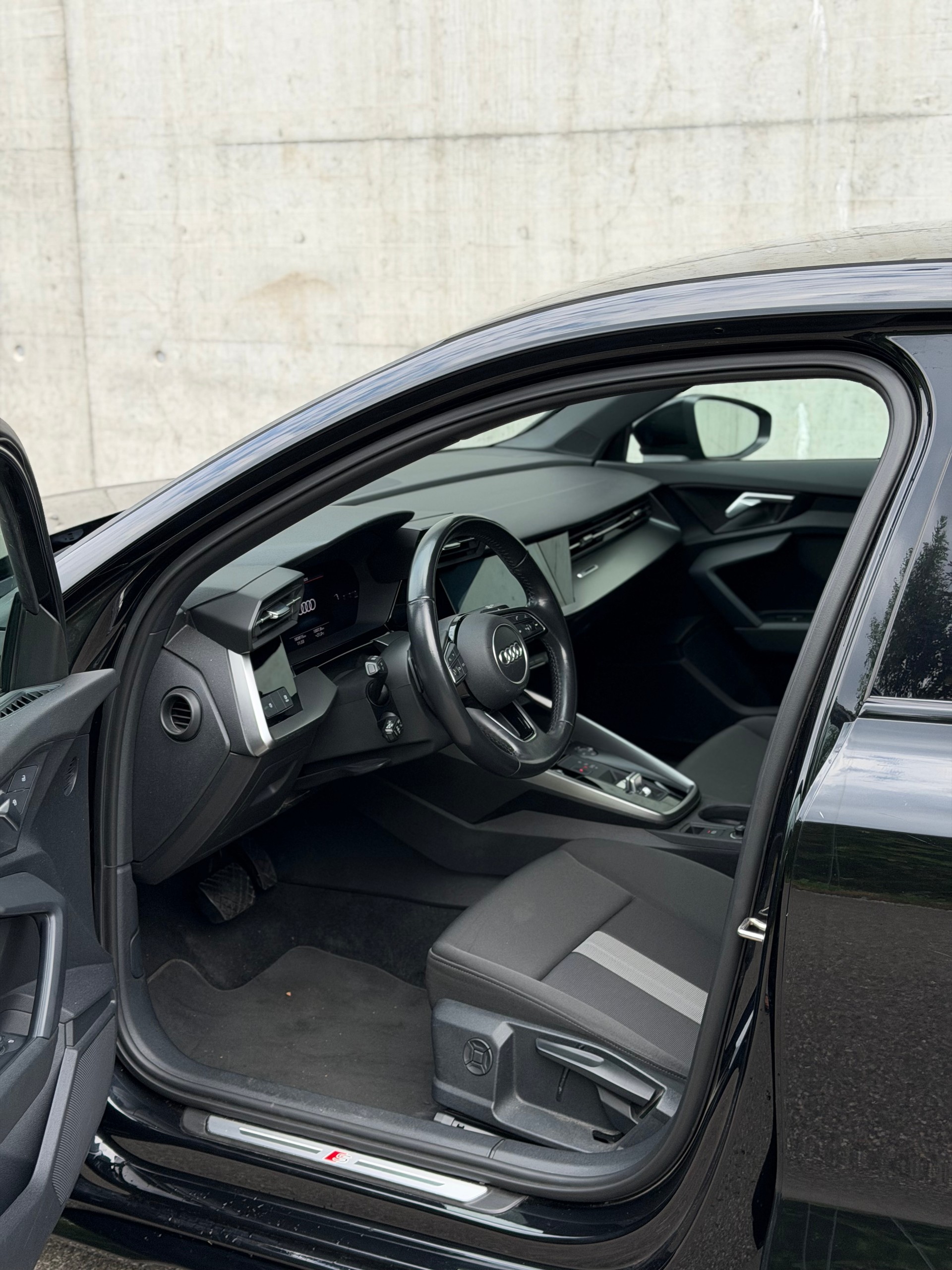 AUDI A3 Limousine 35 TFSI S-Line S-tronic-image-7
