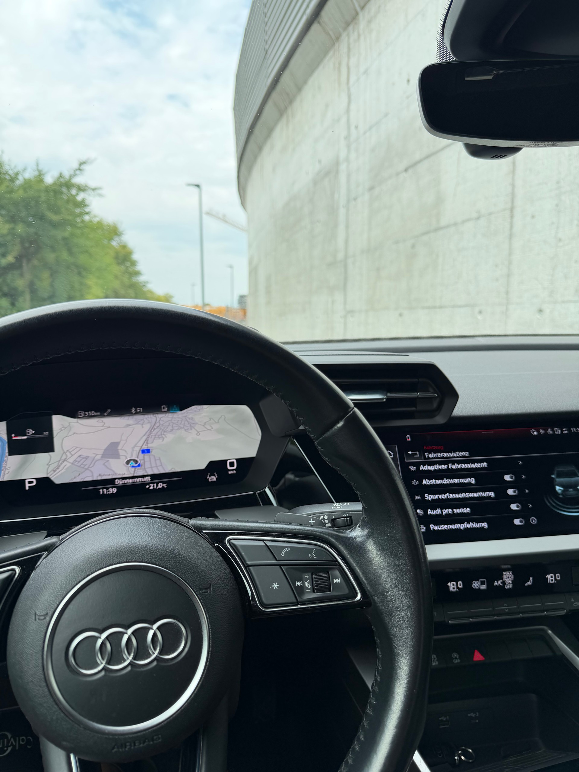 AUDI A3 Limousine 35 TFSI S-Line S-tronic-image-11