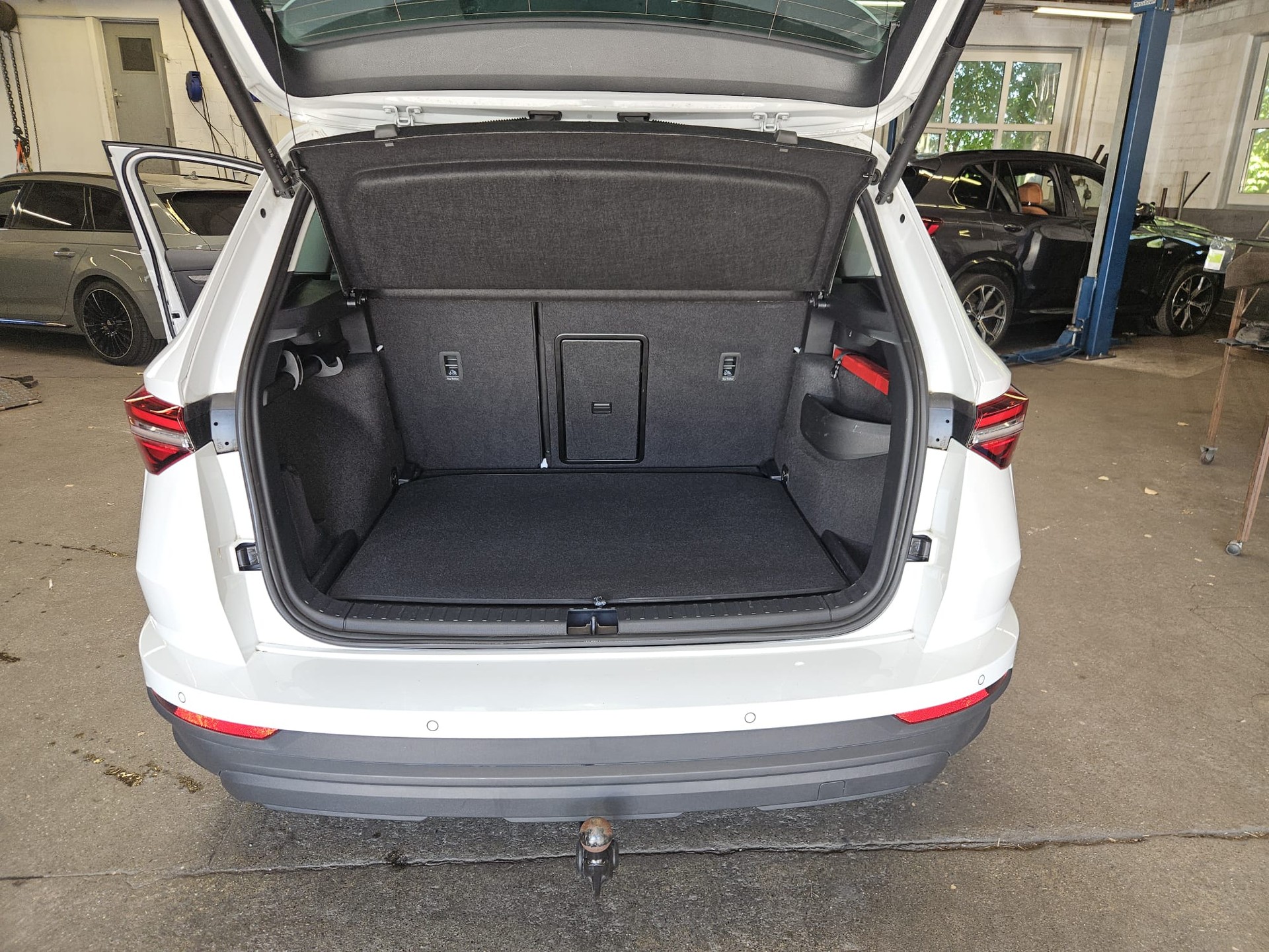 SKODA Karoq 2.0 TDI CR Style 4x4 DSG-image-10