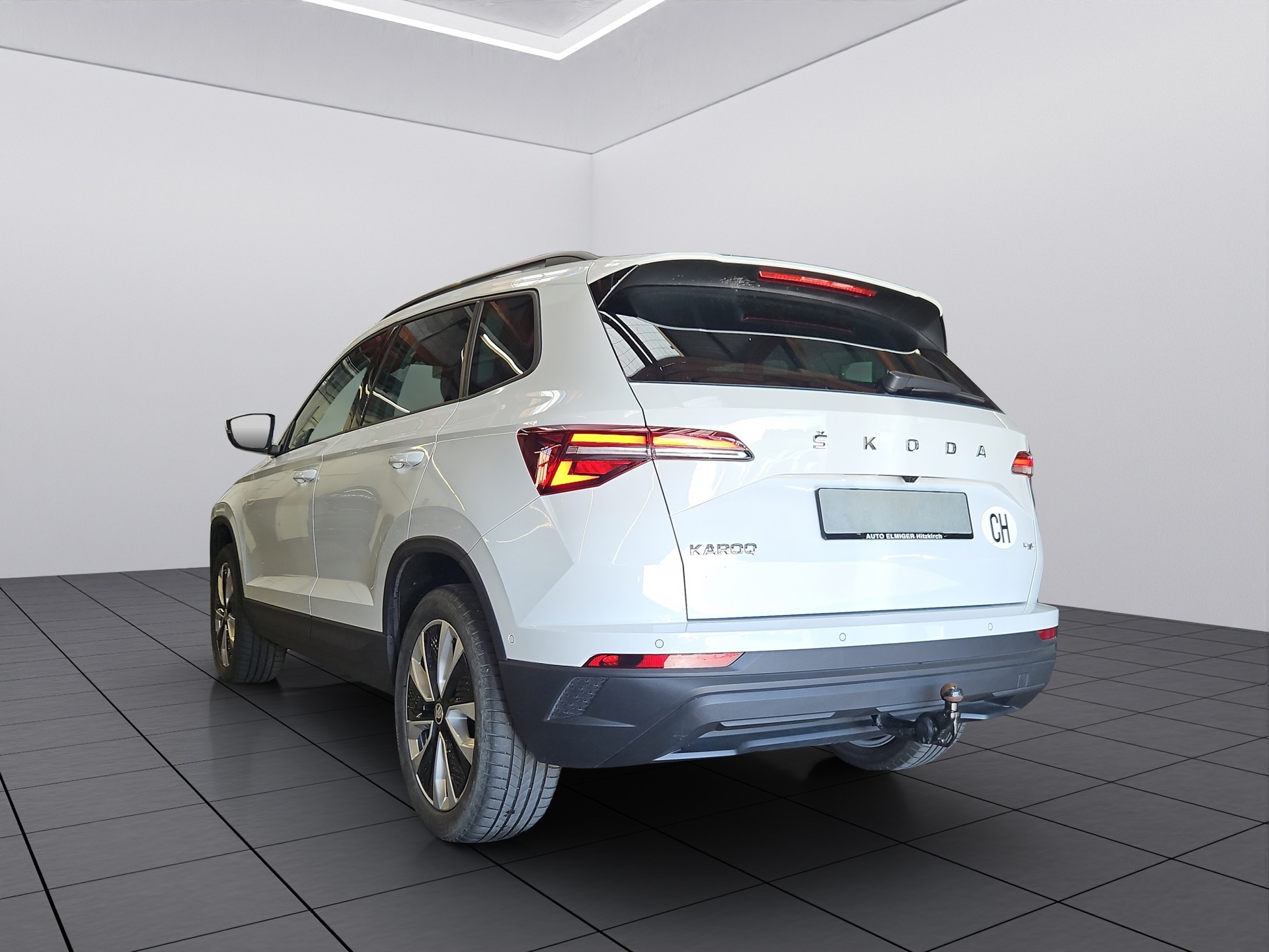 SKODA Karoq 2.0 TDI CR Style 4x4 DSG-image-4