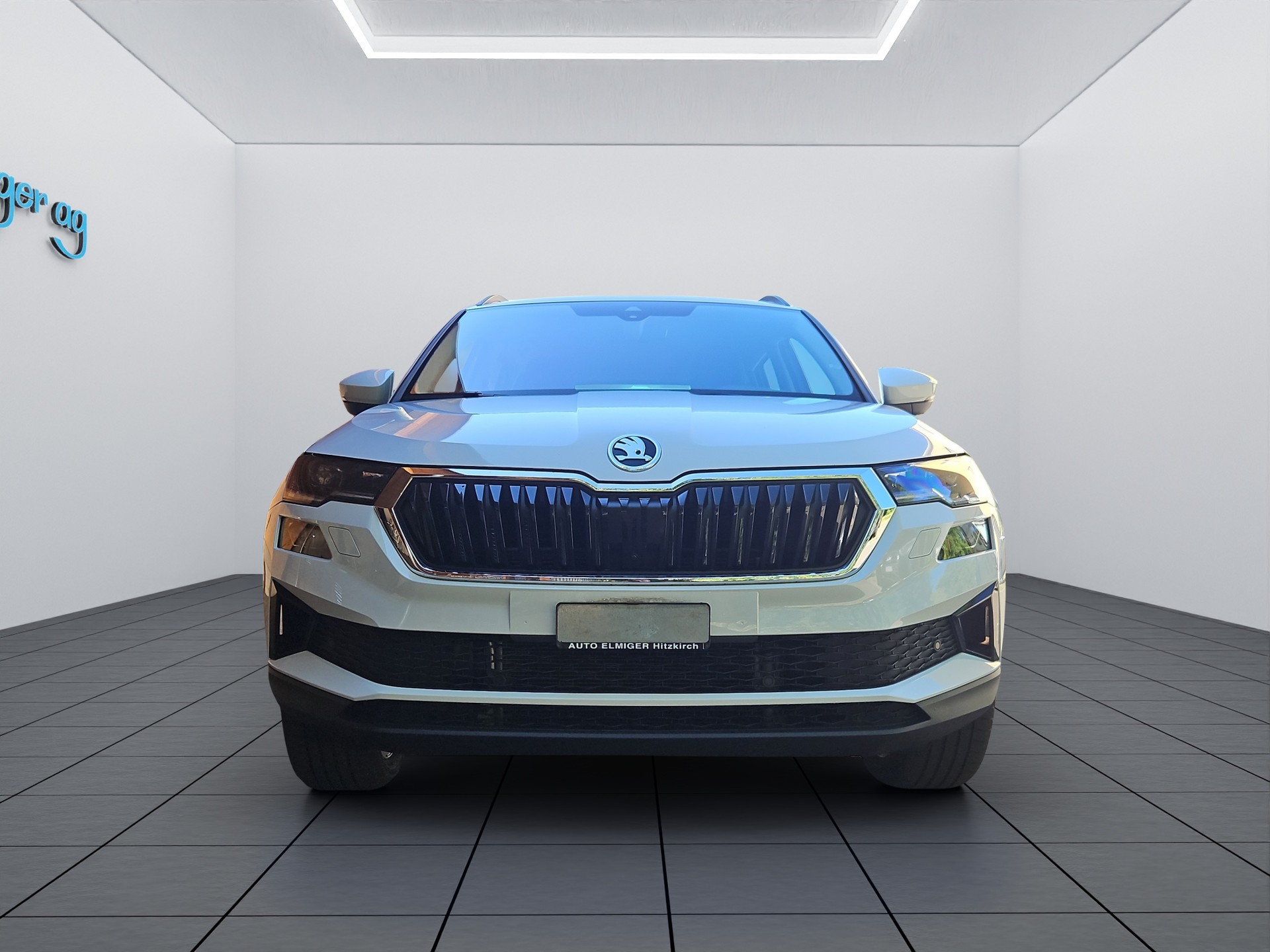 SKODA Karoq 2.0 TDI CR Style 4x4 DSG-image-2