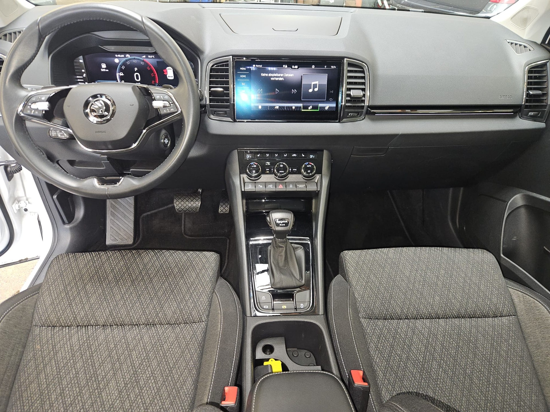 SKODA Karoq 2.0 TDI CR Style 4x4 DSG-image-13