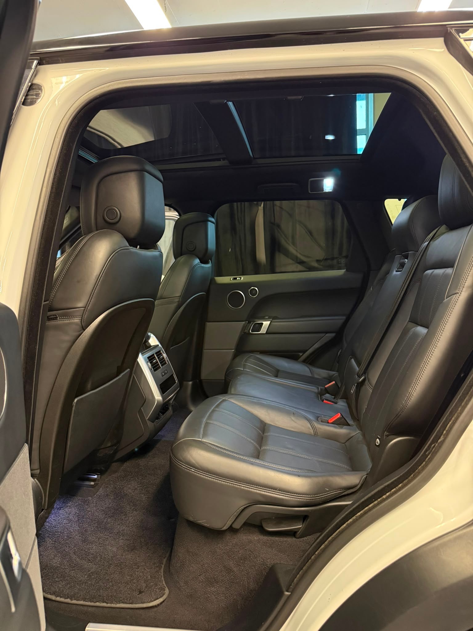 LAND ROVER Range Rover Sport 3.0 SDV6 SE Automatic-image-15