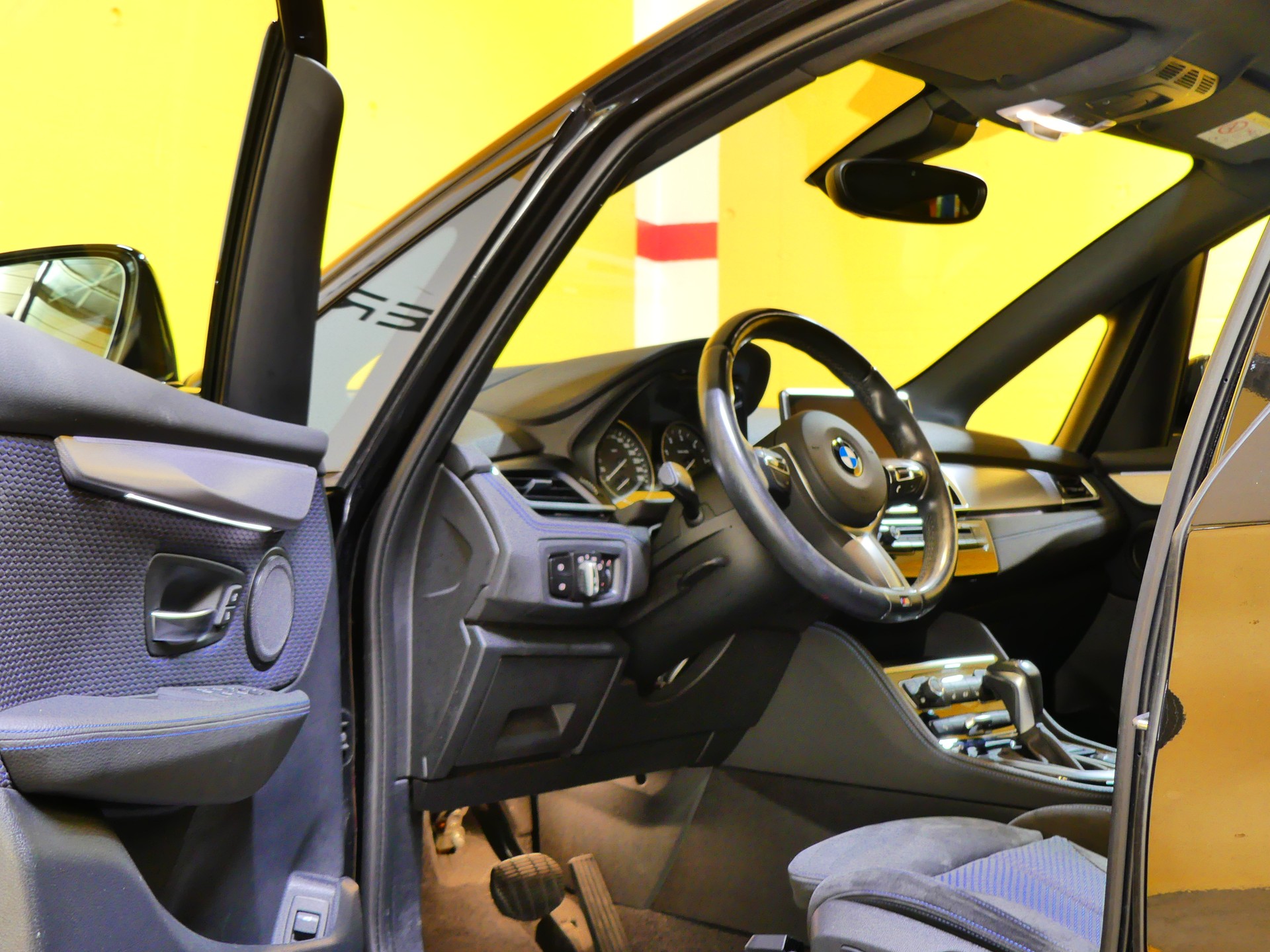 BMW 220d xDrive Active Tourer M Sport Steptronic-image-8