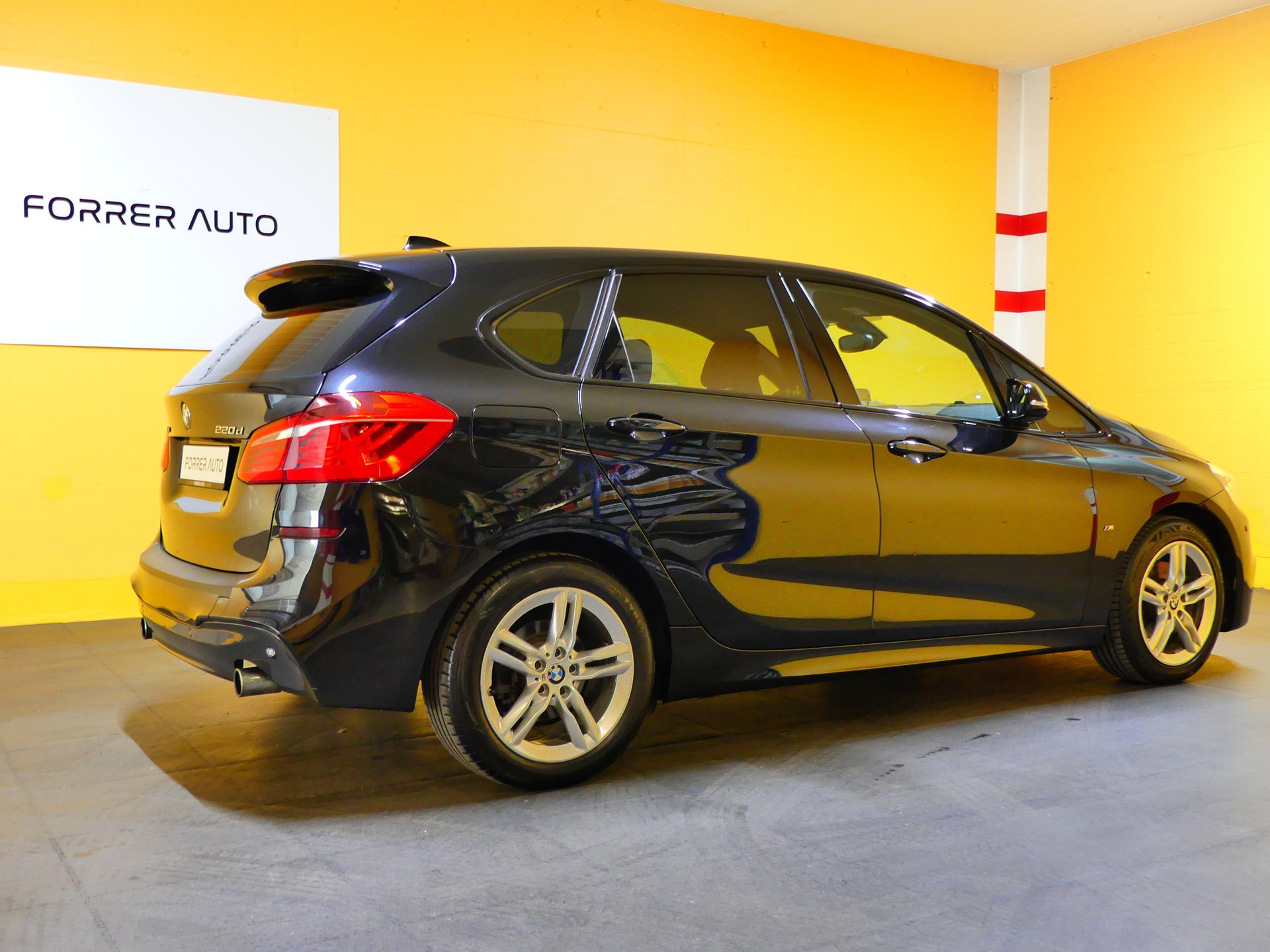 BMW 220d xDrive Active Tourer M Sport Steptronic-image-4