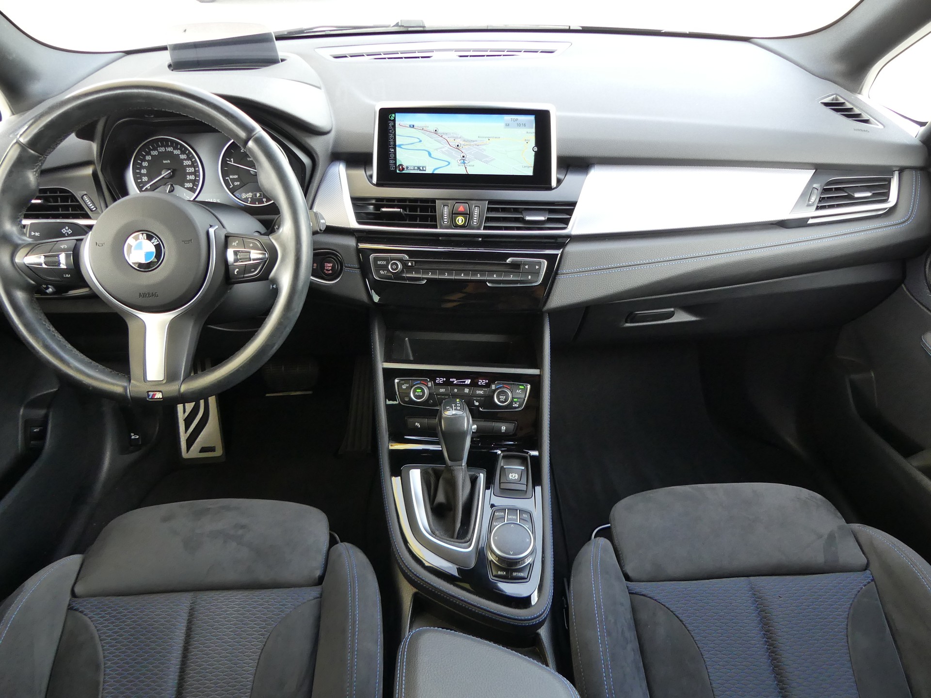 BMW 220d xDrive Active Tourer M Sport Steptronic-image-13