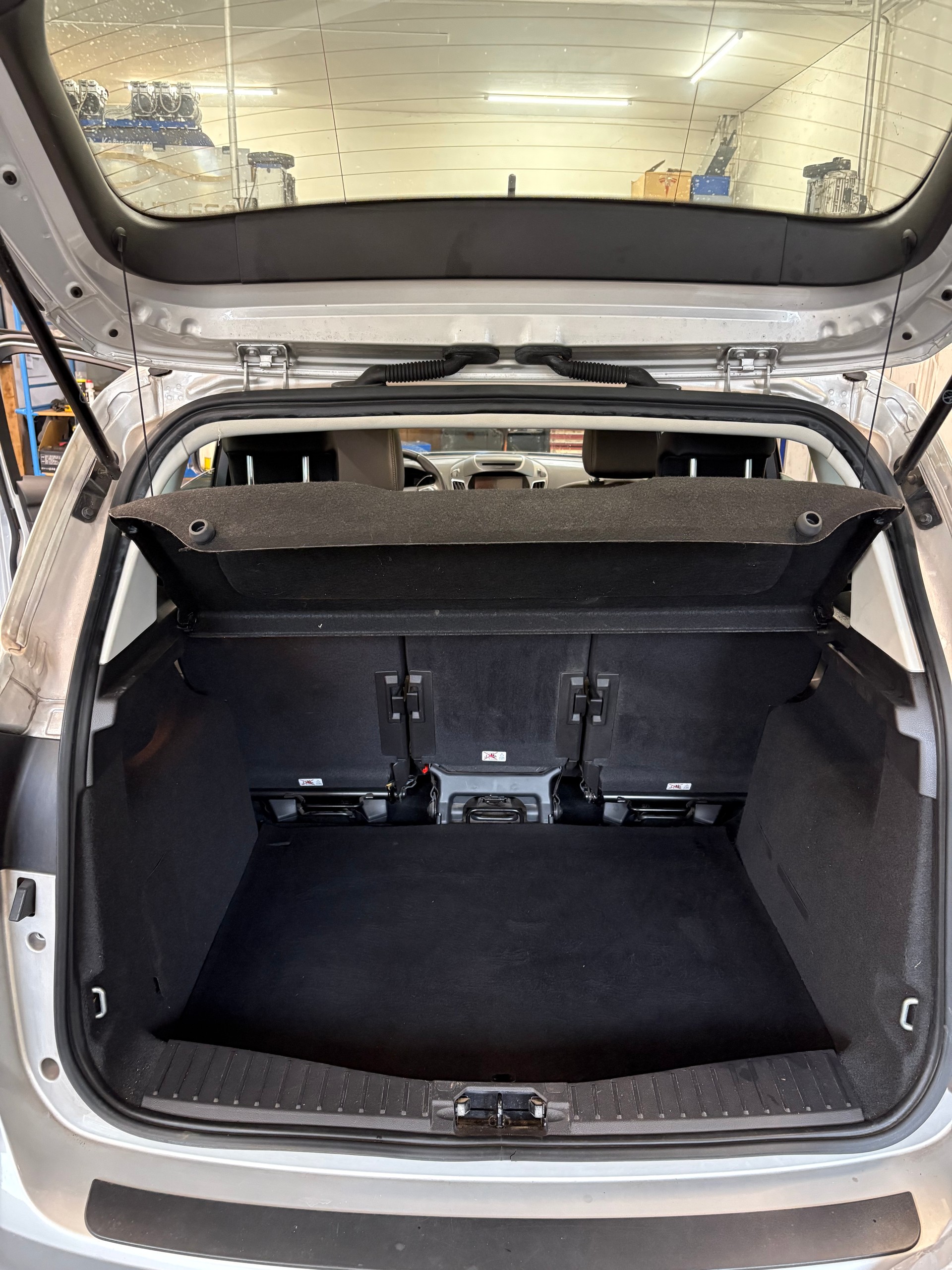 FORD C-Max 1.5 TDCi Sport-image-11